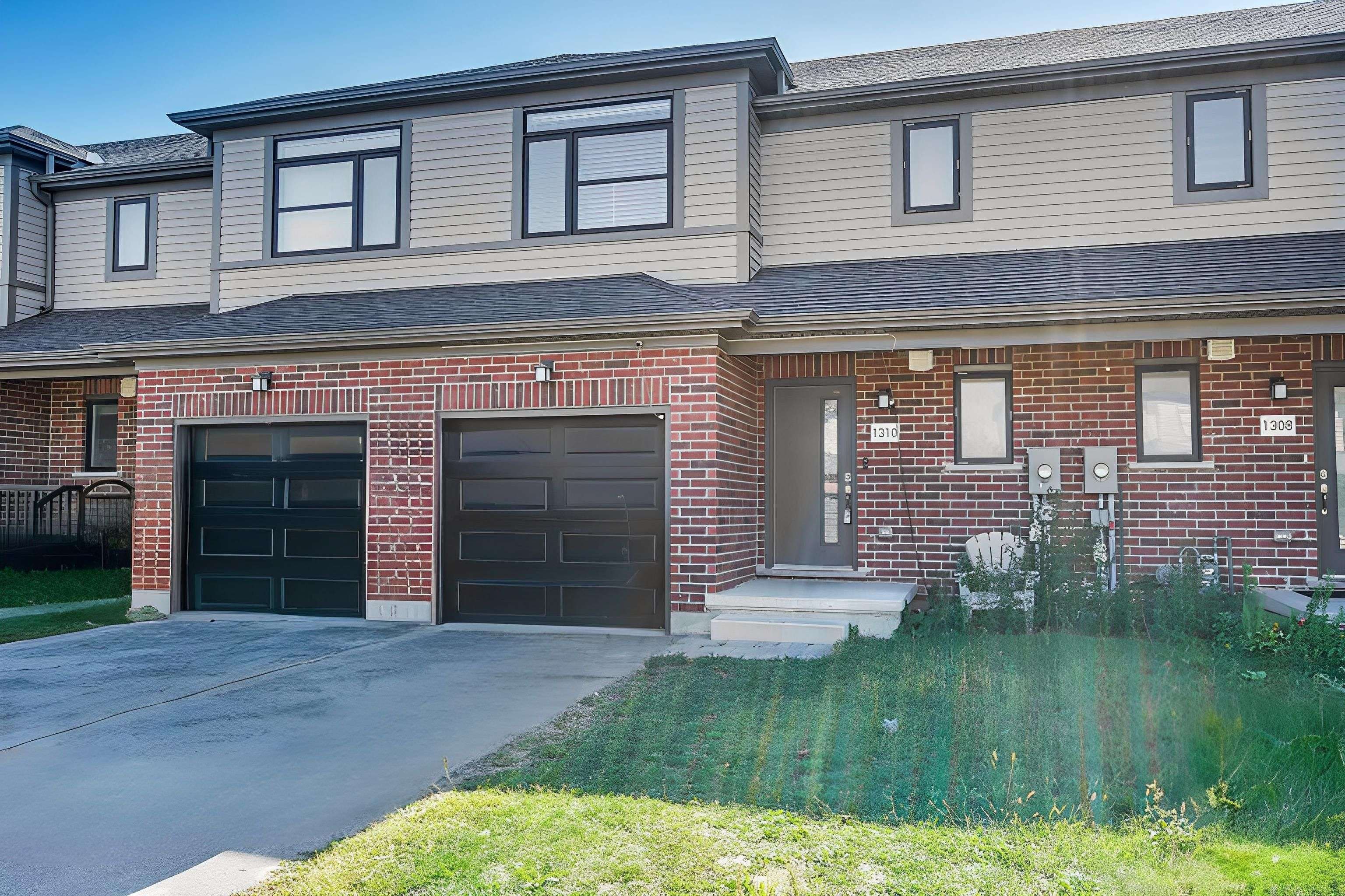 London East, ON N5V 0B8,1310 Michael CIR