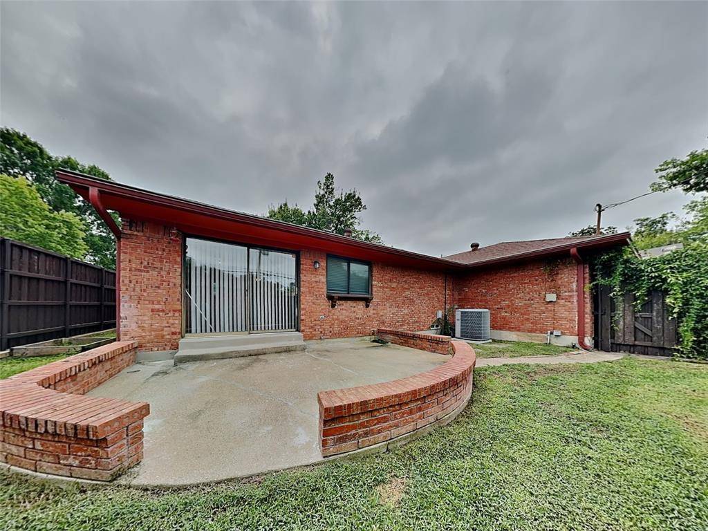 Dallas, TX 75227,4915 Chilton Drive