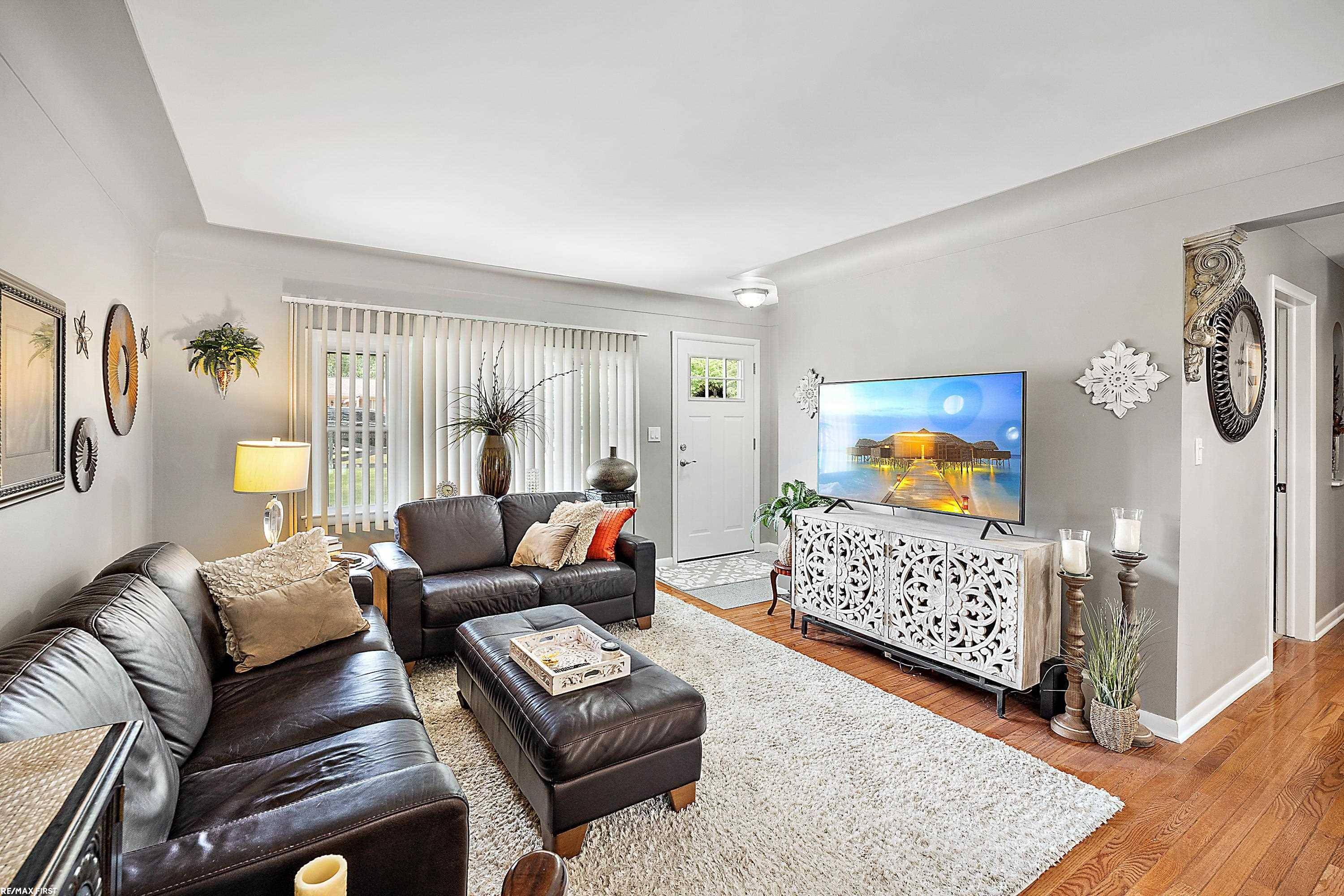 Shelby Twp, MI 48317,8240 Messmore    Road