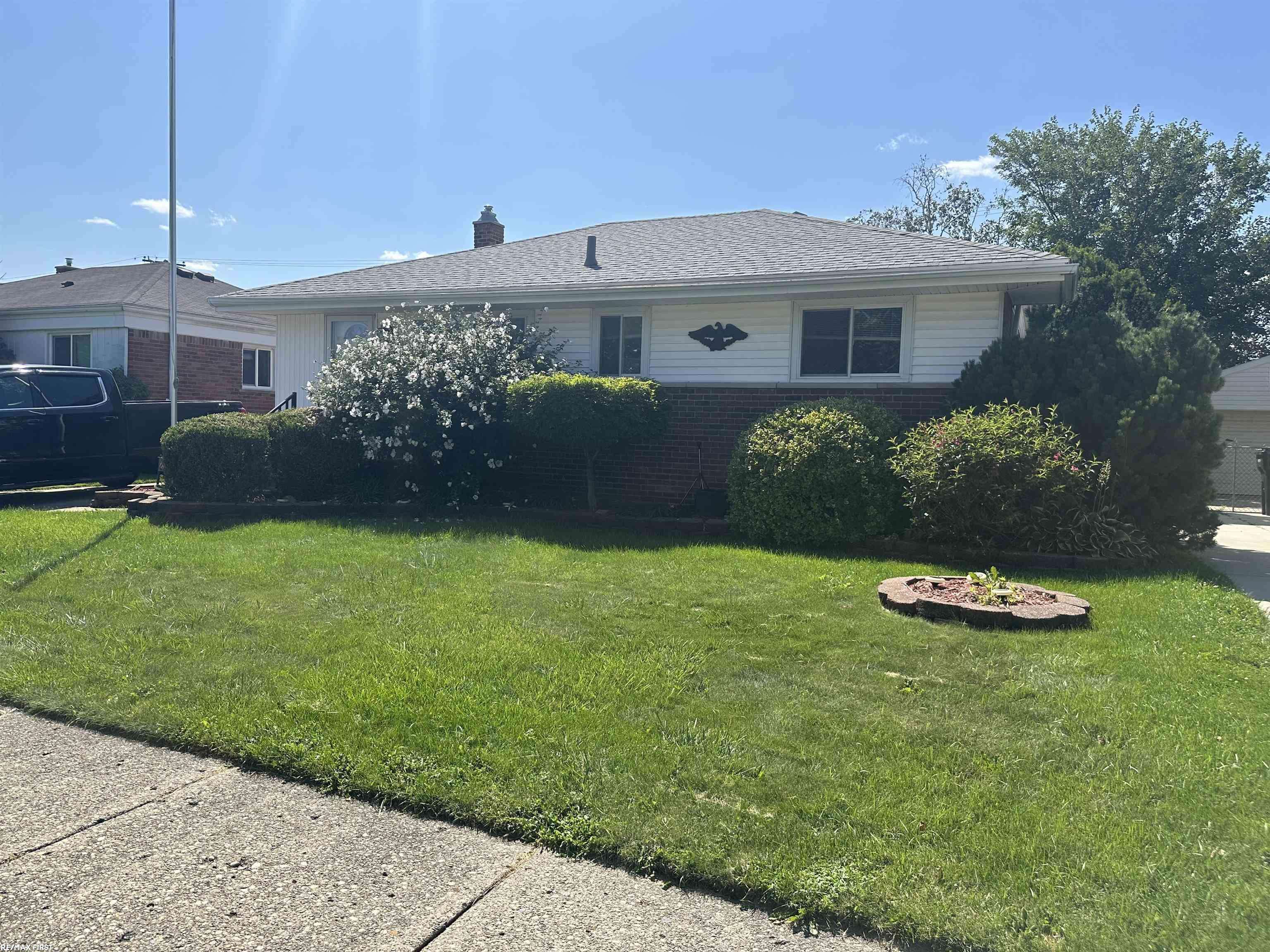 Roseville, MI 48066,25275 Barbara