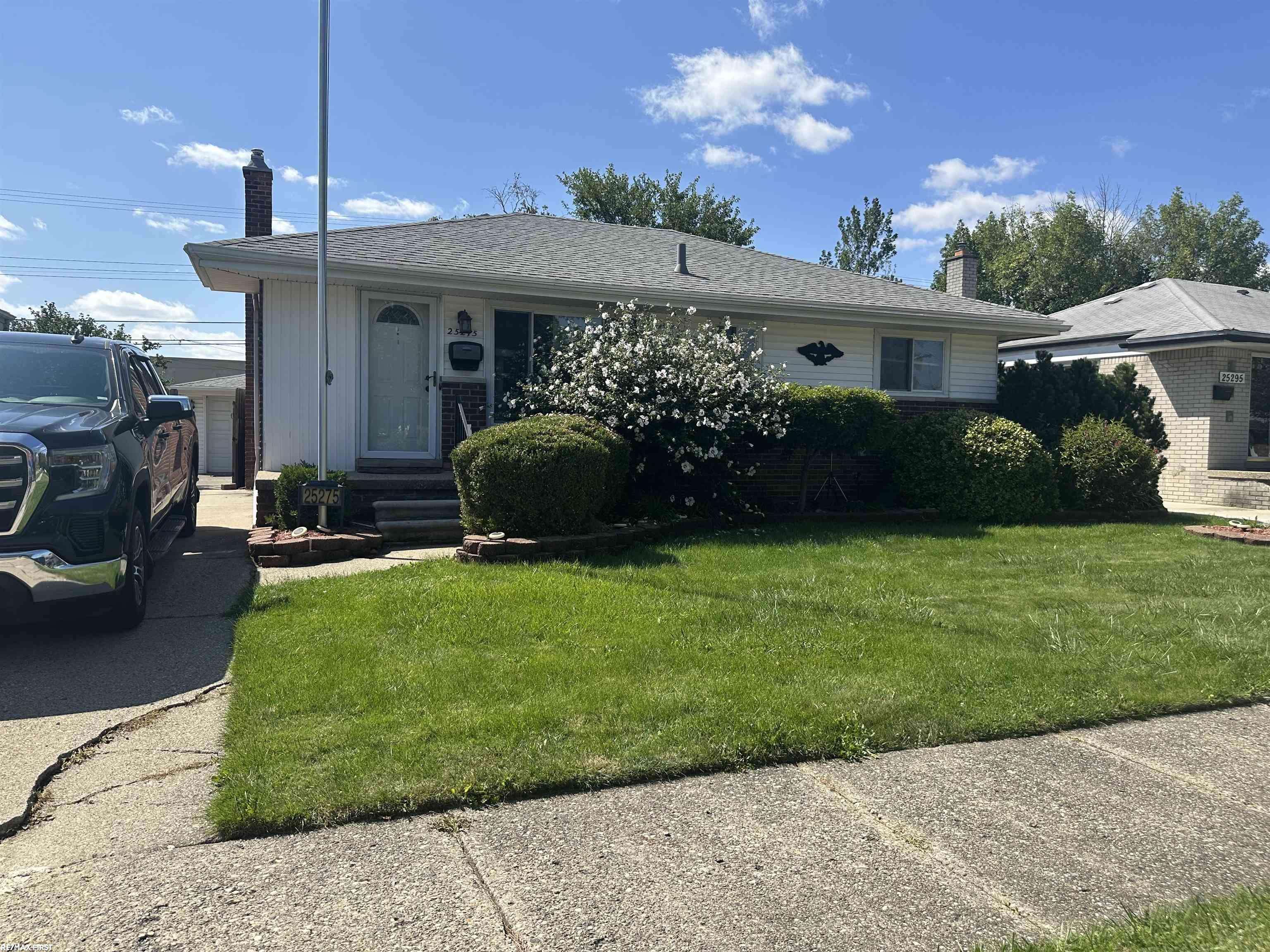 Roseville, MI 48066,25275 Barbara