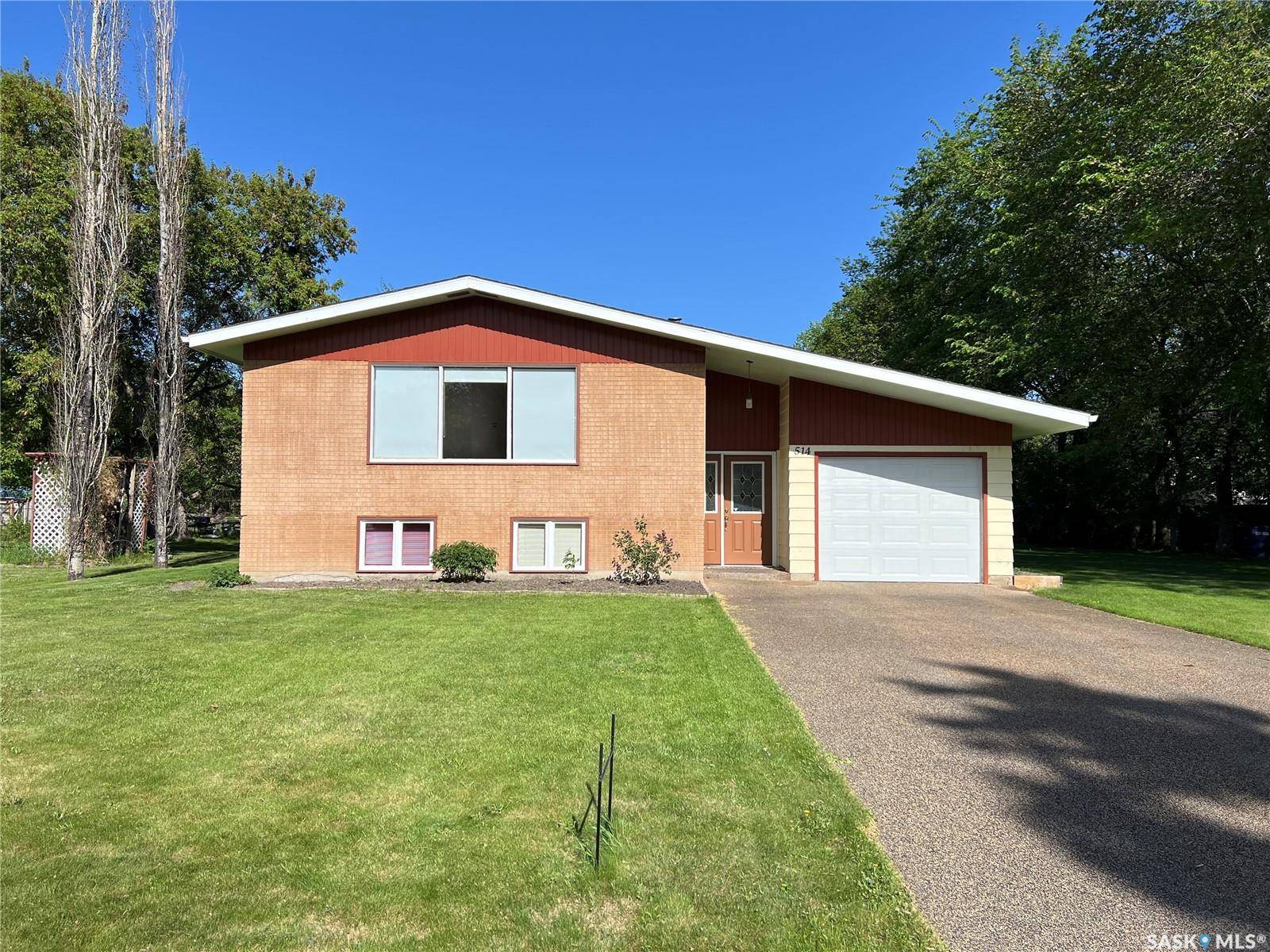 Meadow Lake, SK S9X 1G6,514 2nd STREET E