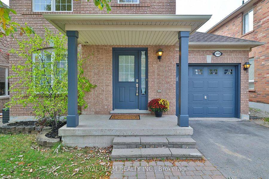 Oakville, ON L6M 4S8,2439 Hollybrook DR