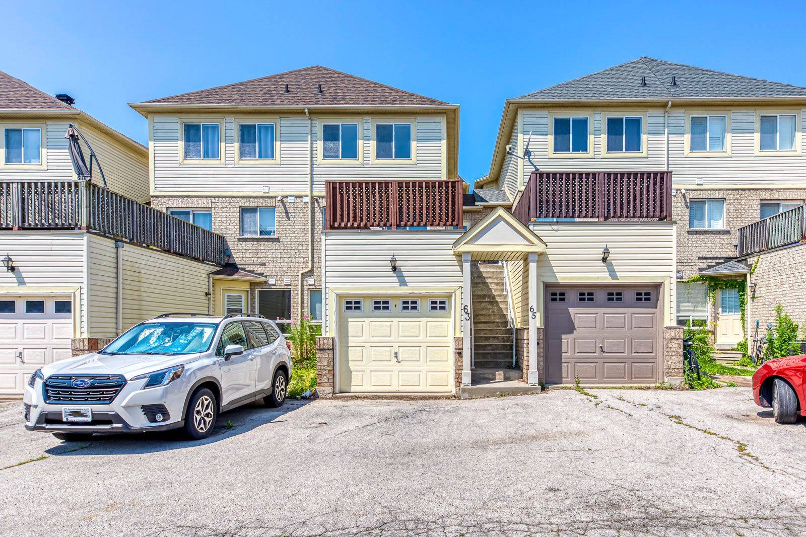 Oakville, ON L6M 4M7,1489 Heritage WAY #63