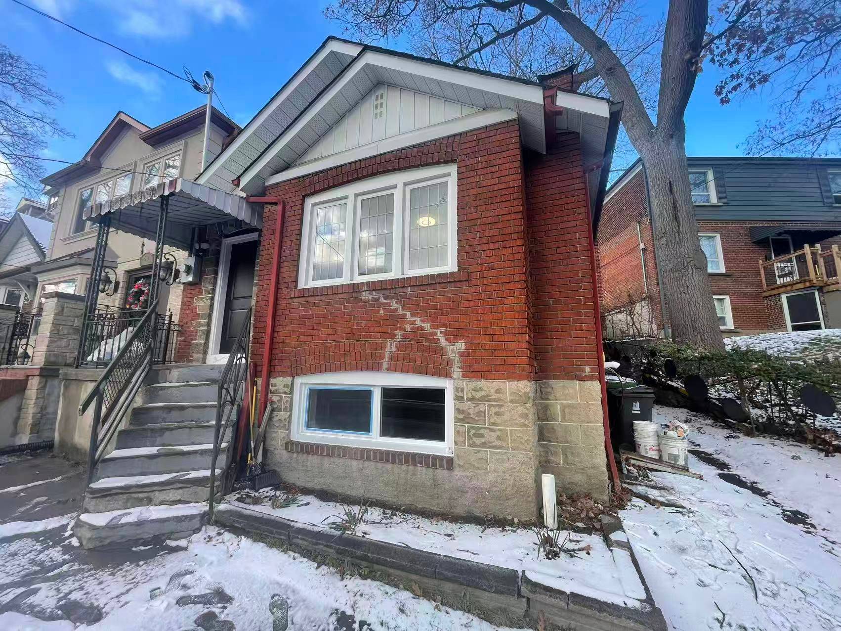 Toronto W02, ON M6P 2C2,544 Indian RD #Upper