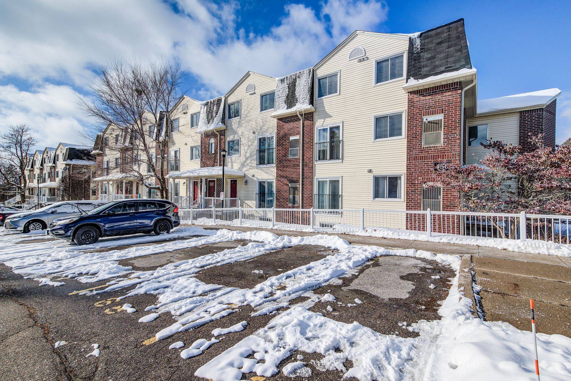 Guelph, ON N1G 4R8,456 Janefield AVE #115