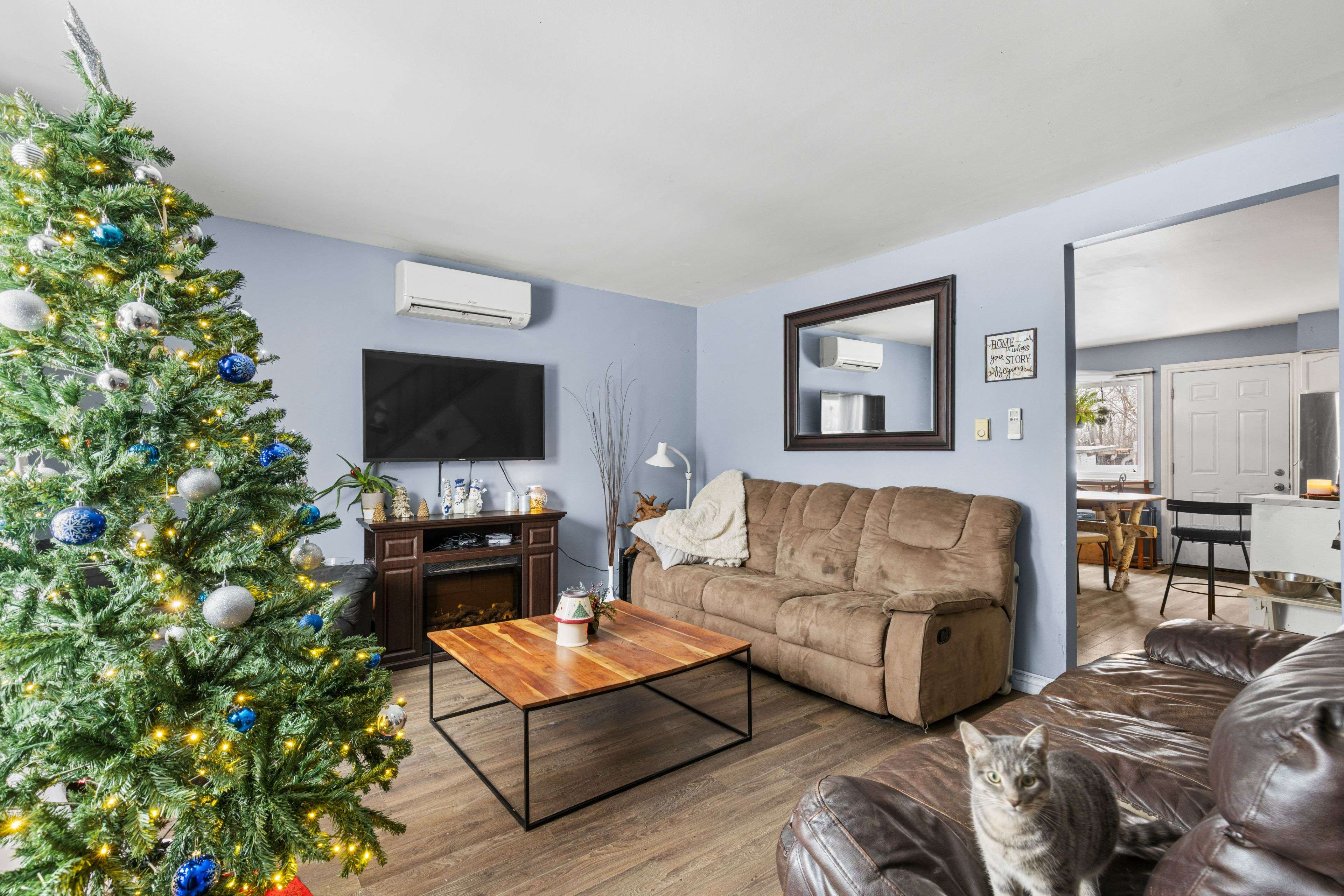 Lansdowne Village, ON K0E 1L0,43/45 Railway ST