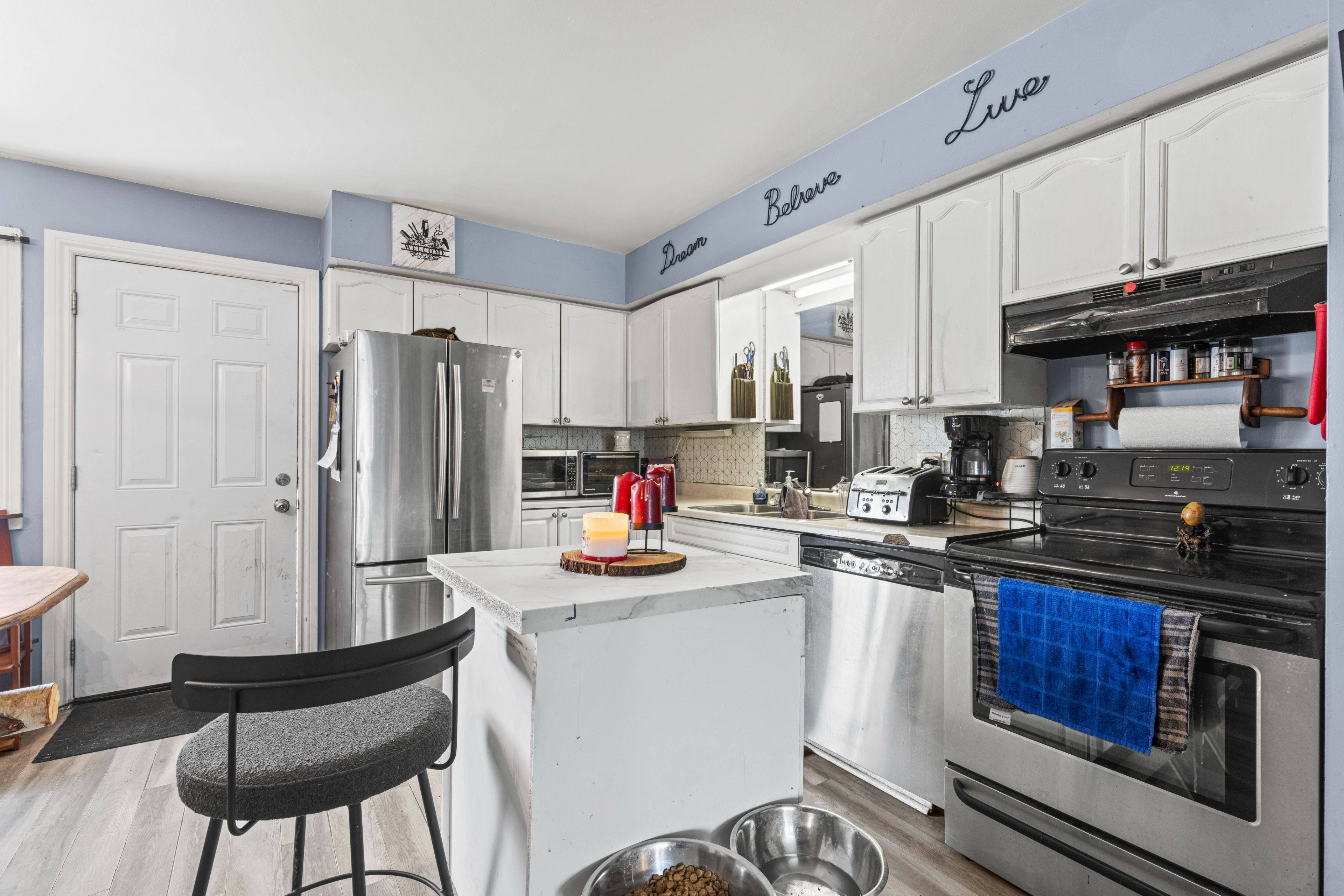 Lansdowne Village, ON K0E 1L0,43/45 Railway ST