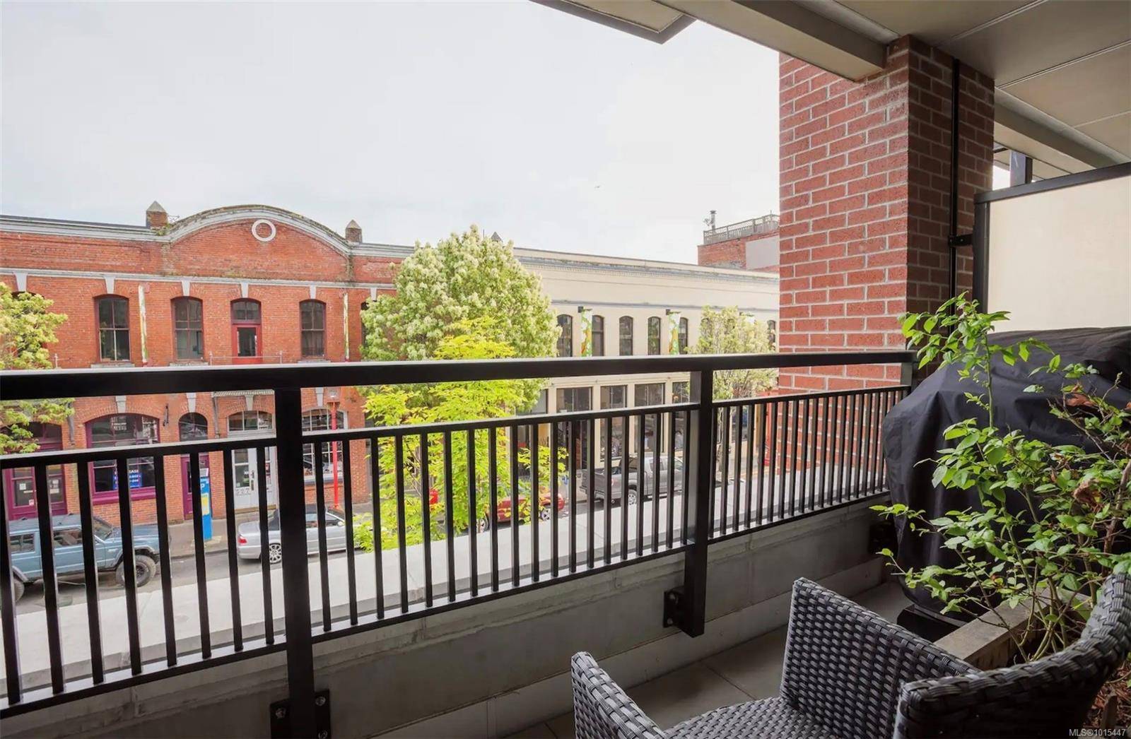 Victoria, BC V8W 0C6,528 Pandora Ave #212