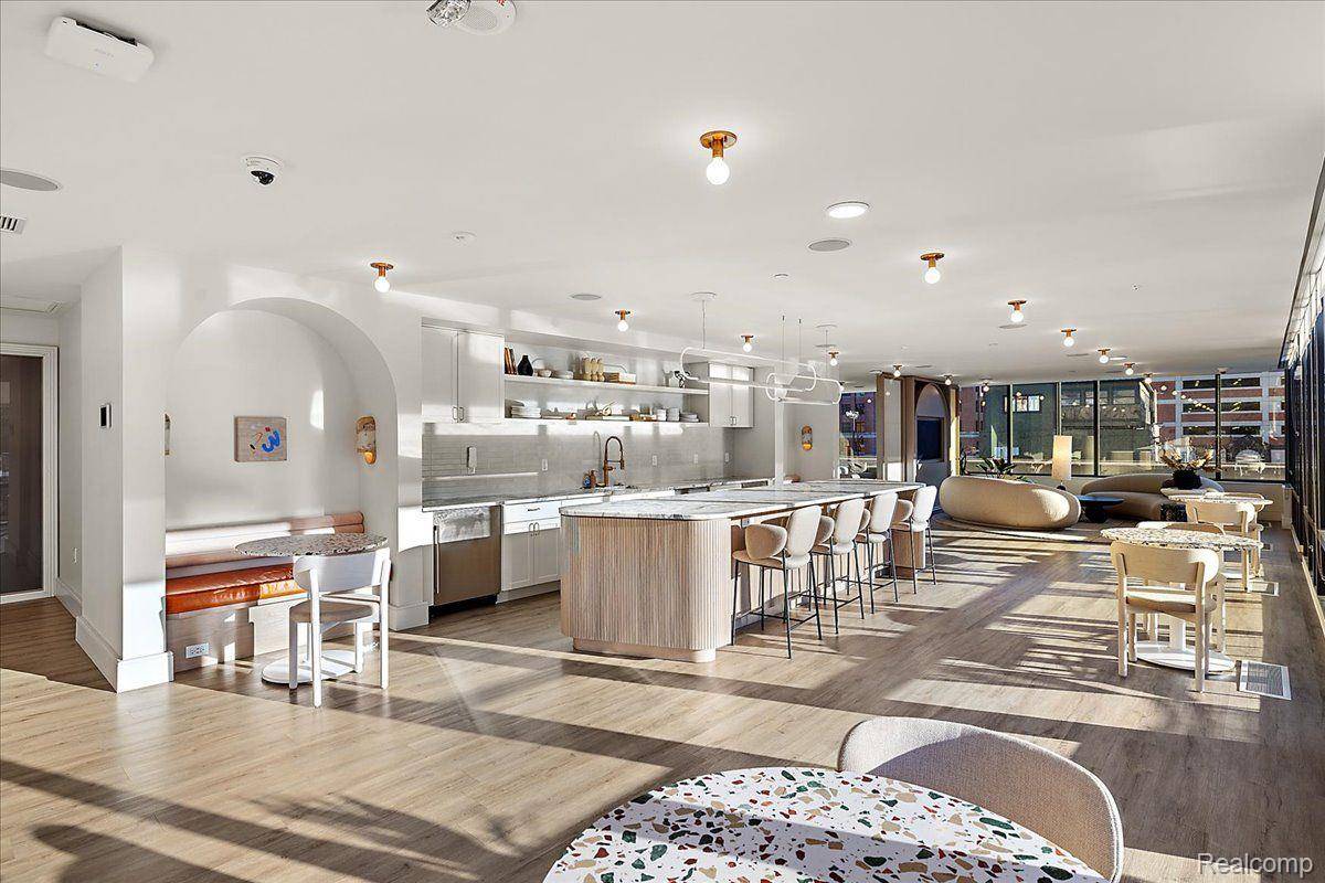 Detroit, MI 48226,330 Gratiot AVE #1603