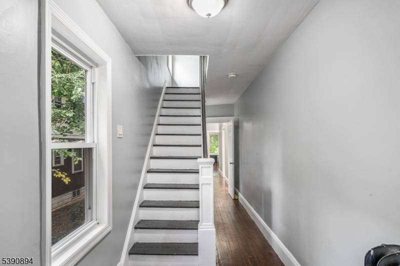 Ridgefield Boro, NJ 07657,402 Morse Ave