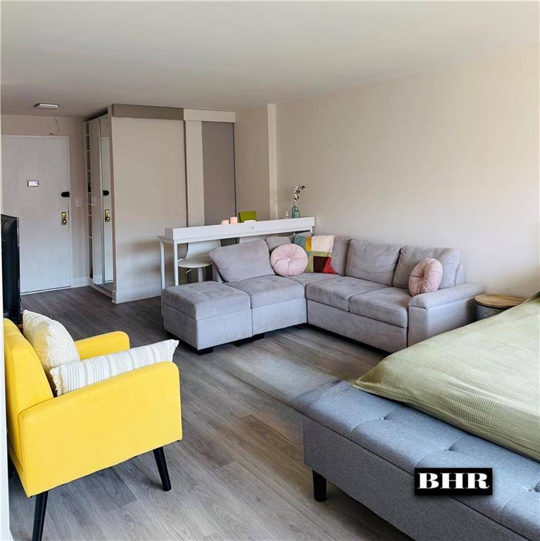 Brooklyn, NY 11235,2650 Ocean Pkwy #6E