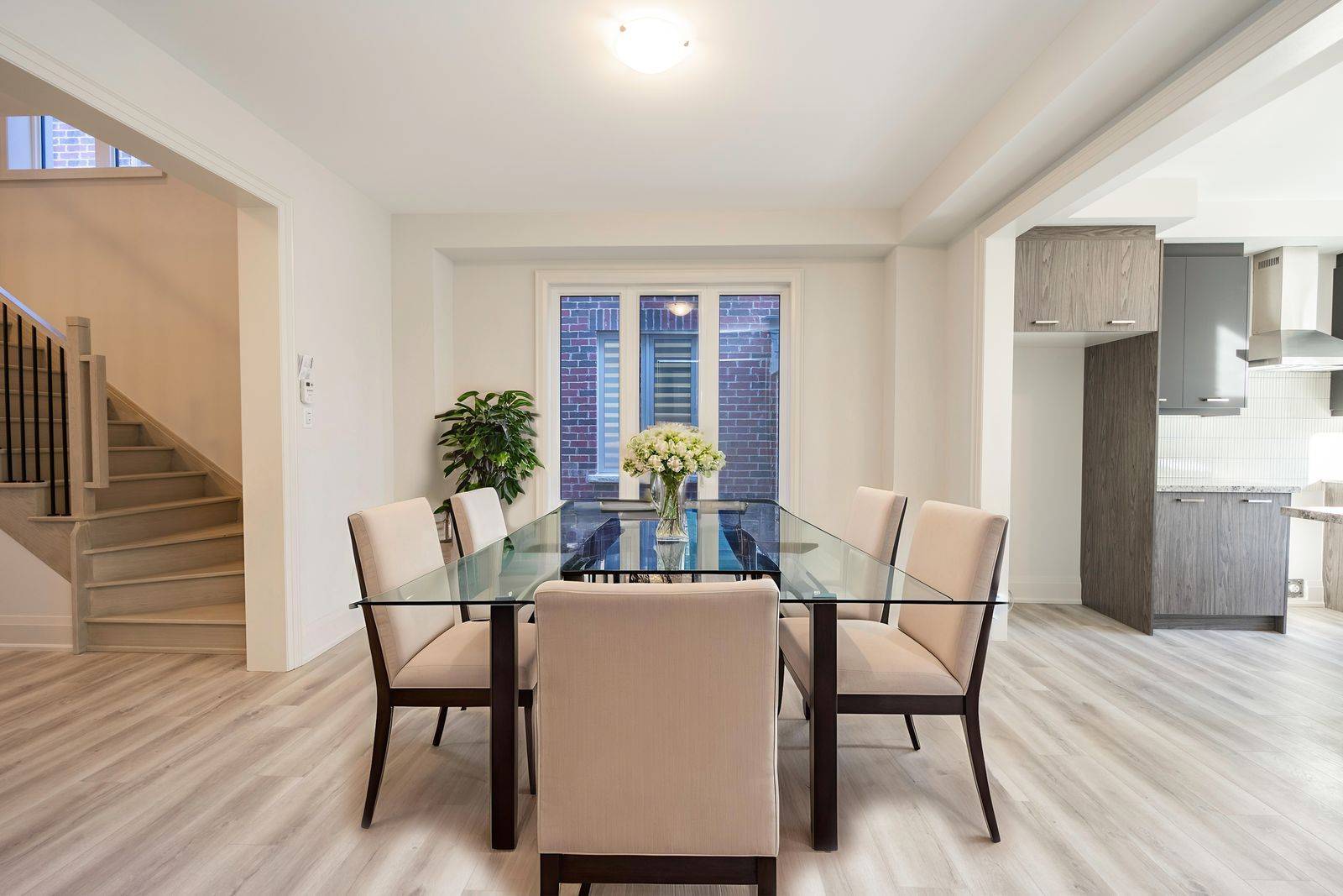 Barrie, ON L9J 0Z4,176 Durham AVE