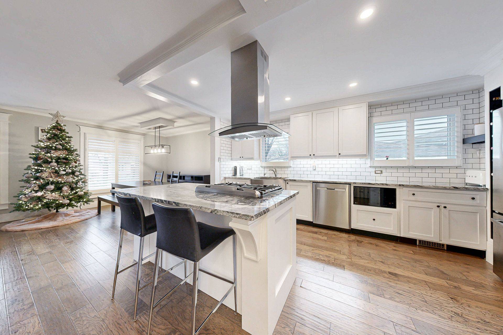 Burlington, ON L7L 2M2,4323 Forsyth BLVD