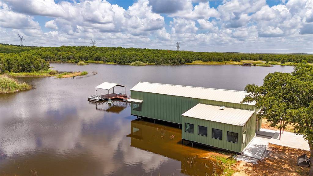 Bowie, TX 76230,380 PR 297