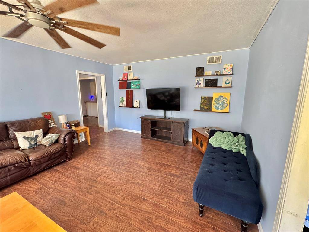 Gainesville, TX 76240,724 S Rusk Street