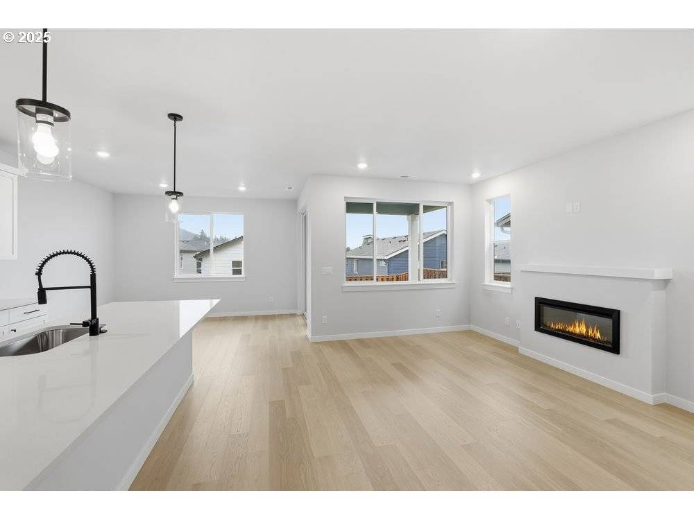 Gresham, OR 97080,3736 SW 38TH ST