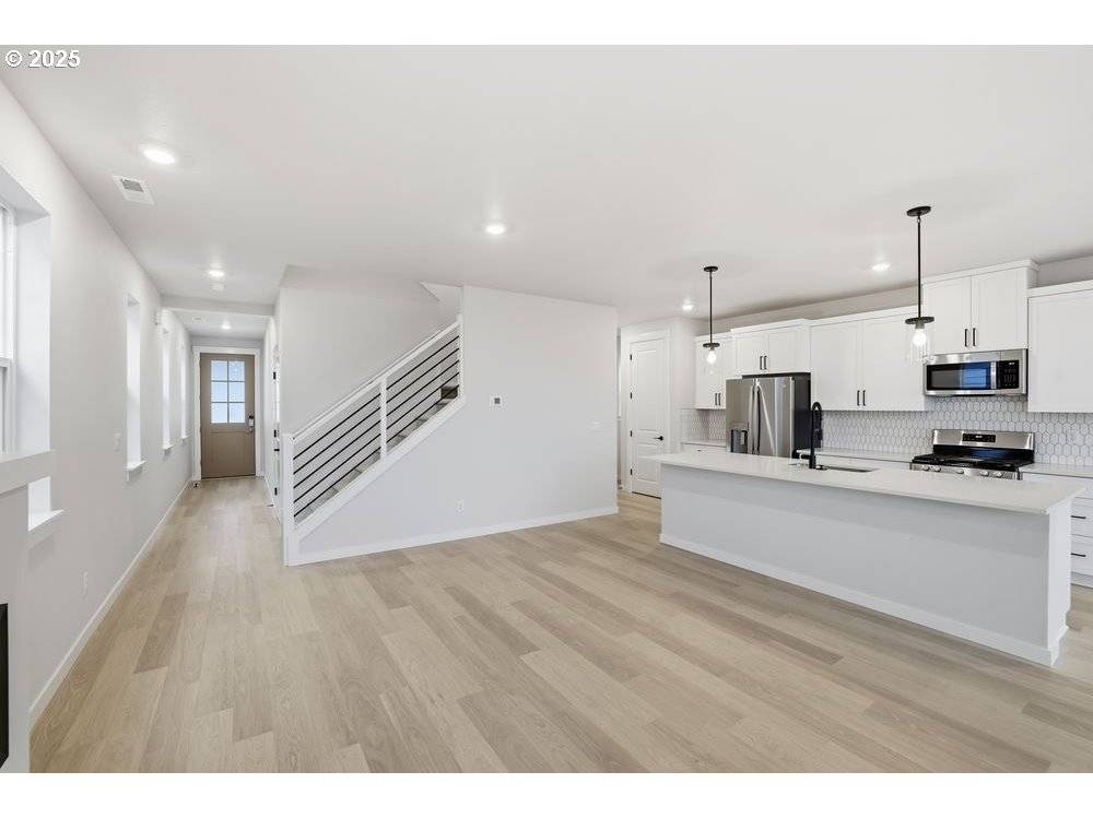 Gresham, OR 97080,3736 SW 38TH ST