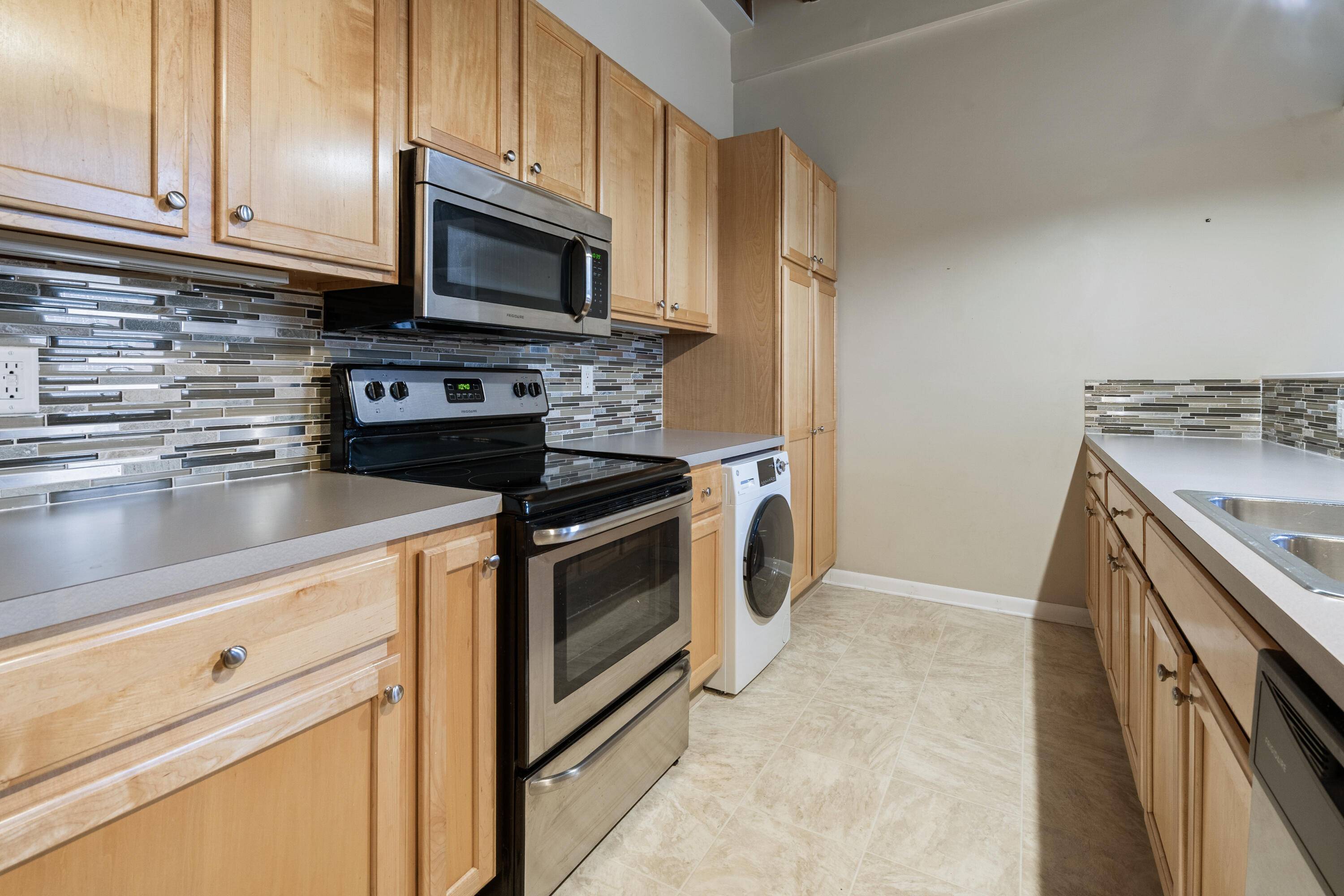 Grand Rapids, MI 49503,40 Monroe Center ST NW #307