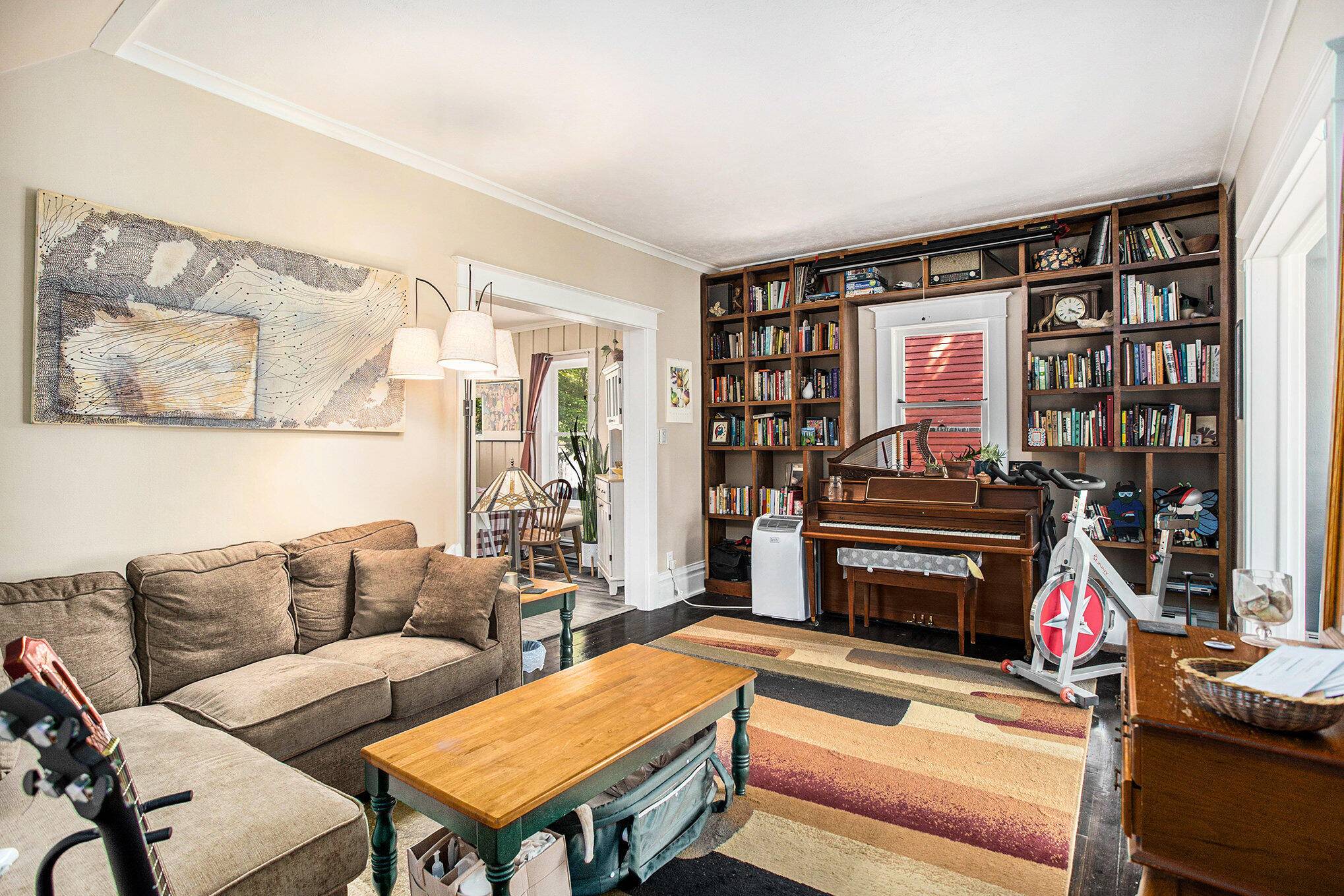 Kalamazoo, MI 49008,1820 Oakland DR