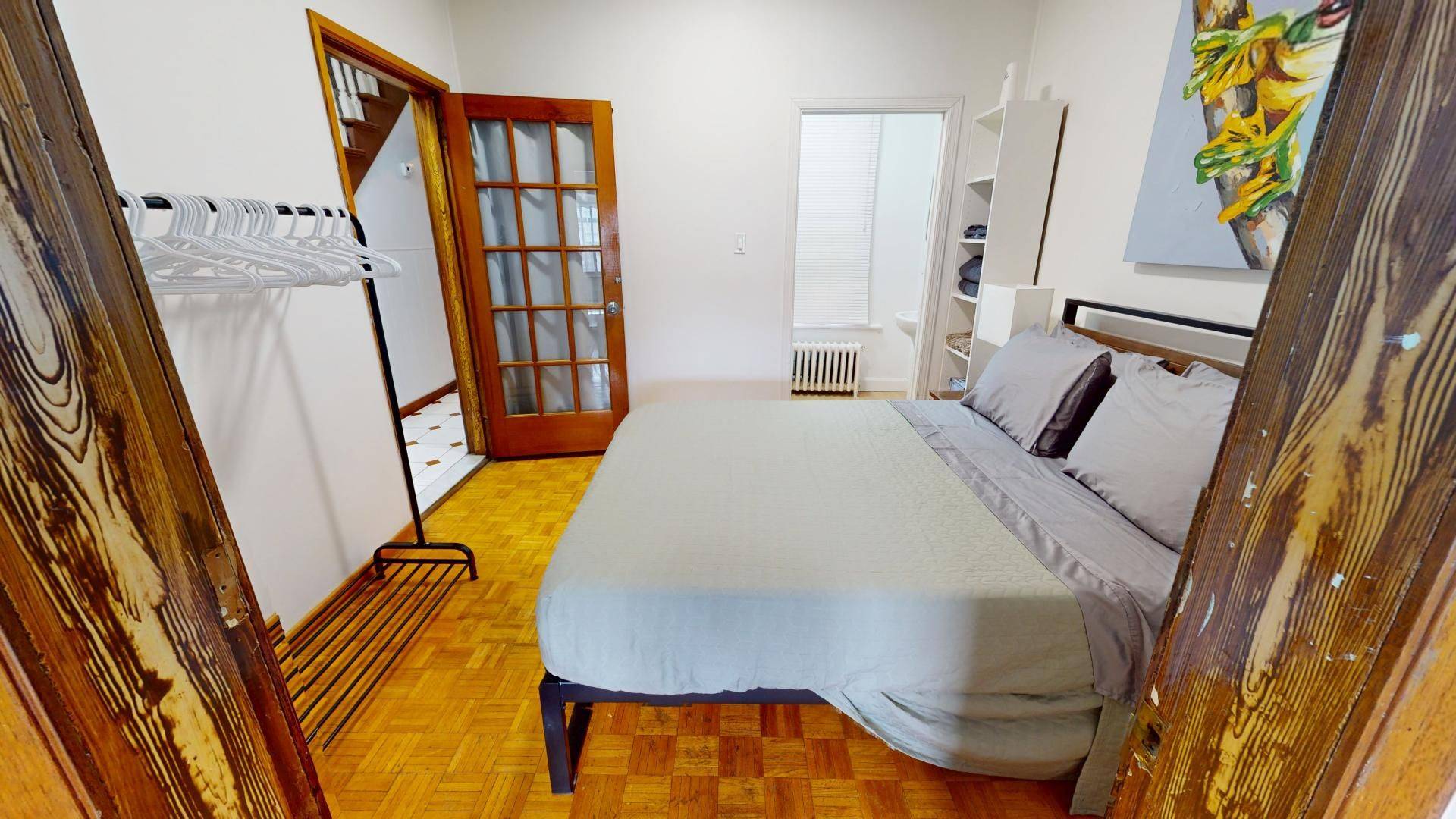 Toronto C01, ON M6J 1B9,36 Mitchell AVE