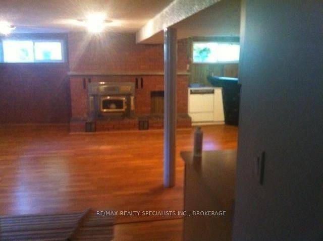 Toronto W08, ON M9C 3L5,23 Tunbridge CRES