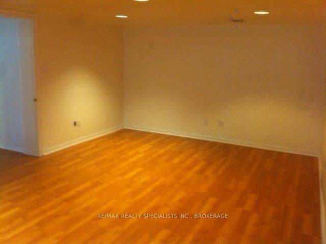 Toronto W08, ON M9C 3L5,23 Tunbridge CRES