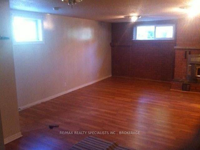 Toronto W08, ON M9C 3L5,23 Tunbridge CRES