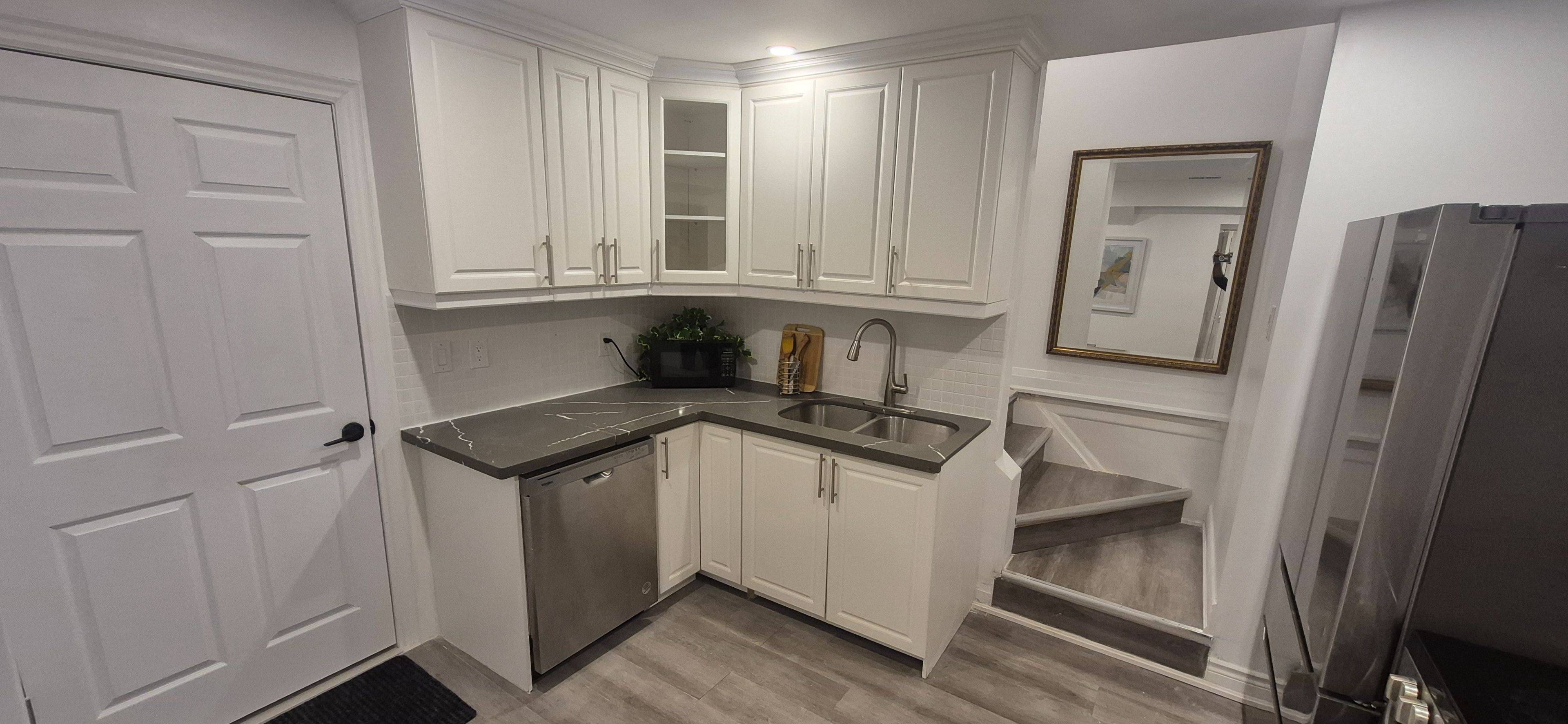 Mississauga, ON L5M 1P2,28 Amity RD W #Main