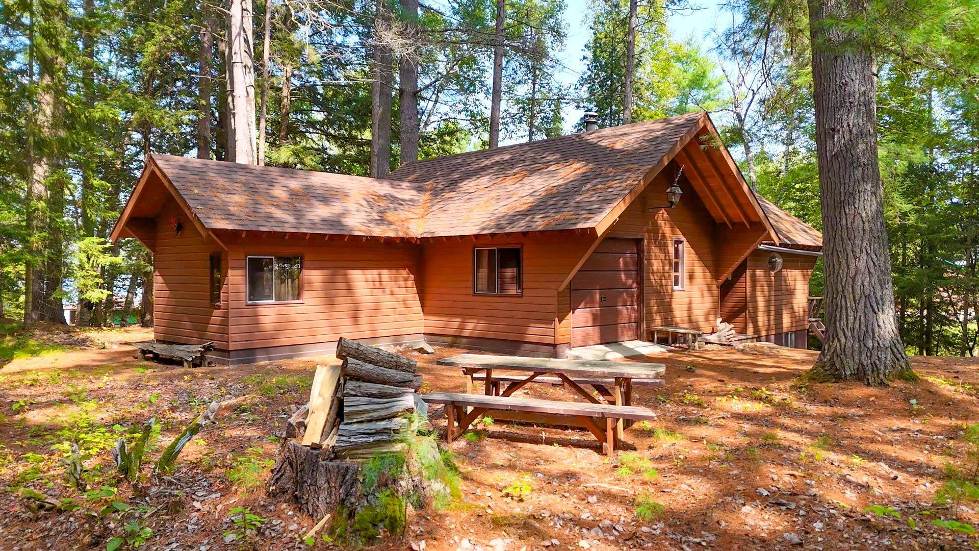 Madawaska Valley, ON K0J 1L0,915 Madawaska River DR