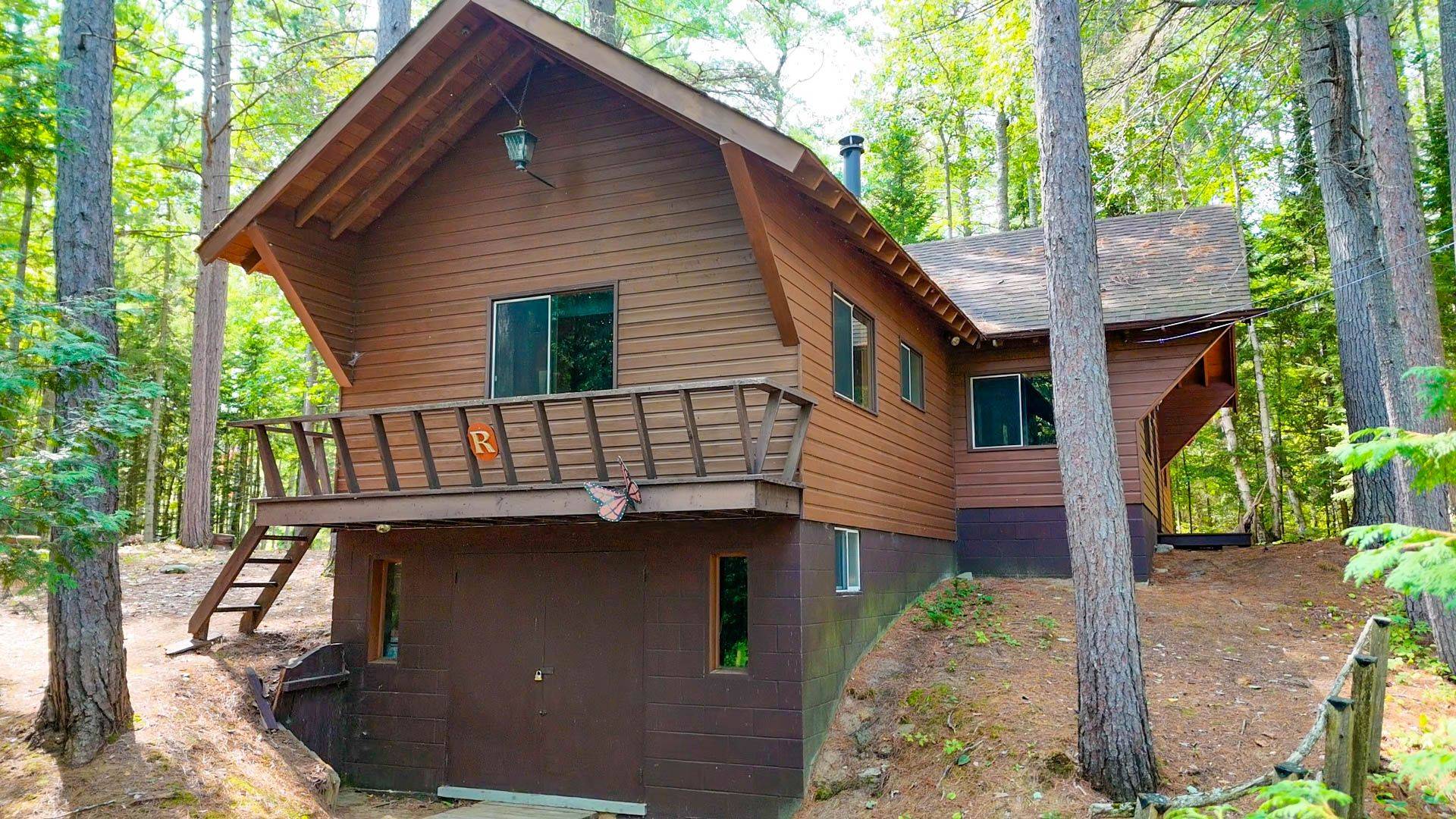 Madawaska Valley, ON K0J 1L0,915 Madawaska River DR