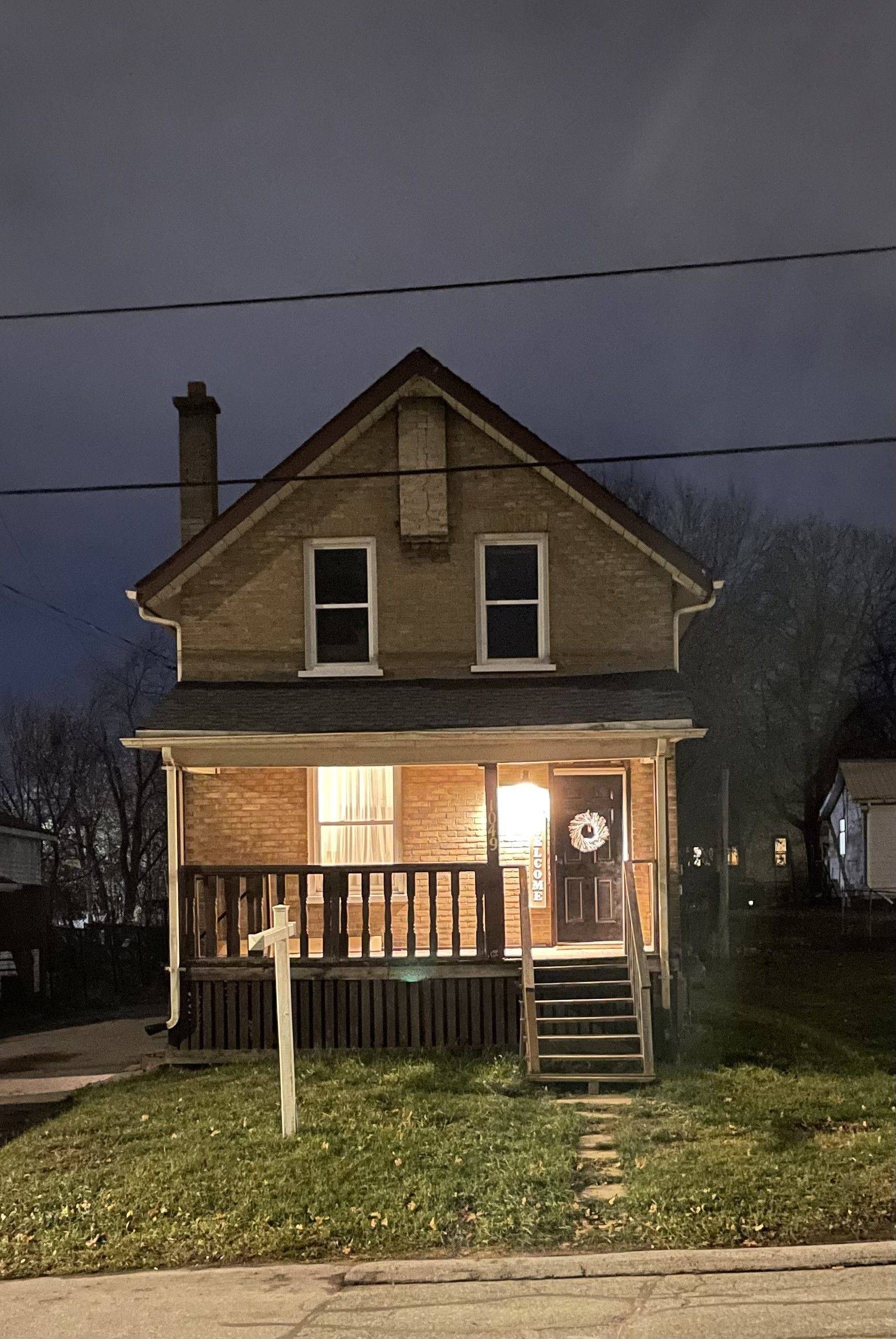 Peterborough, ON K9J 5R8,1049 High ST