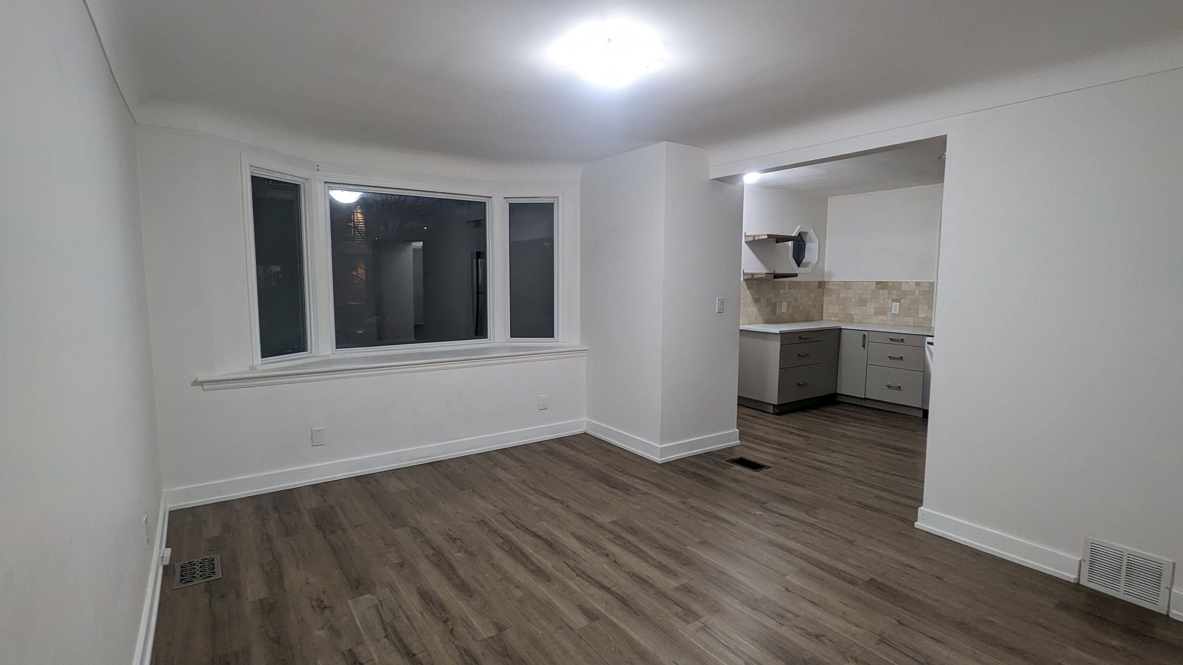 Hamilton, ON L9A 4P5,249 East 18th ST #1