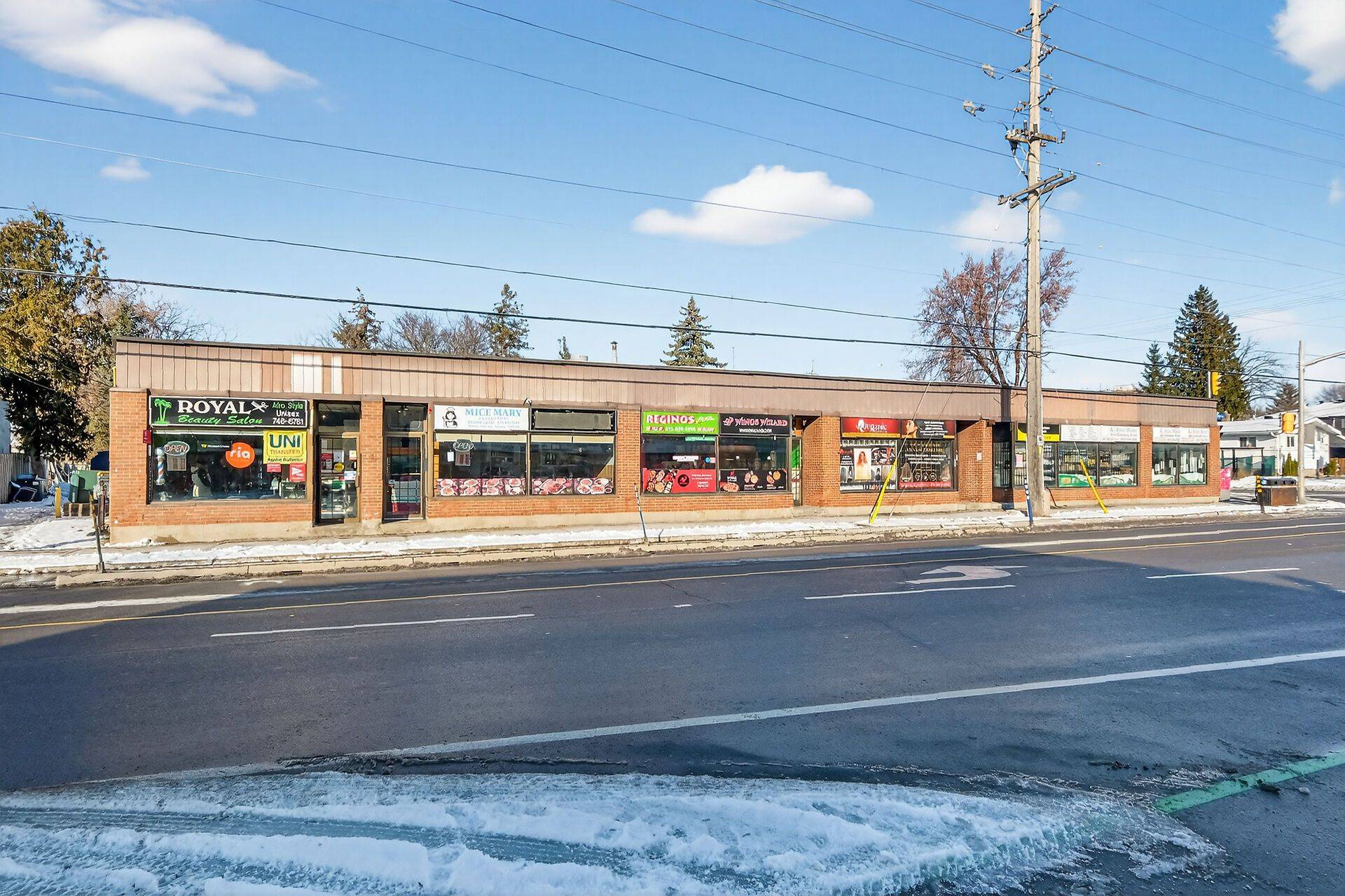 Vanier And Kingsview Park, ON K1K 1G7,411 MCARTHUR AVE