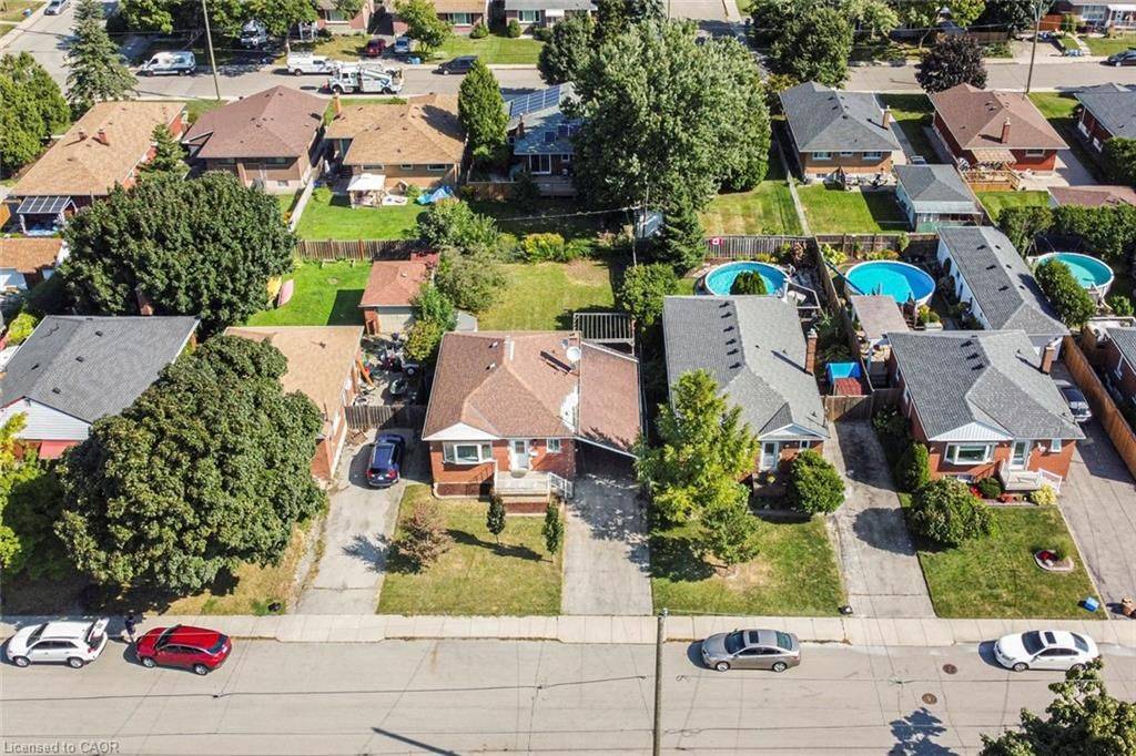 Hamilton, ON L9A 2A6,33 Alderney AVE