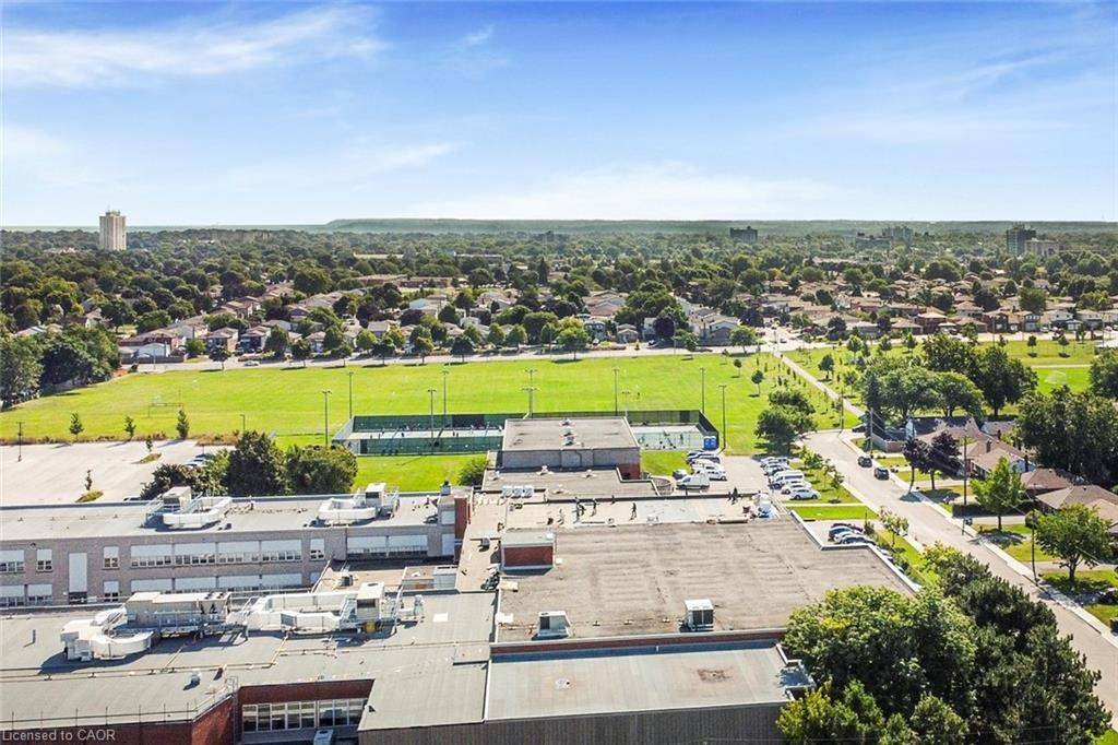 Hamilton, ON L9A 2A6,33 Alderney AVE