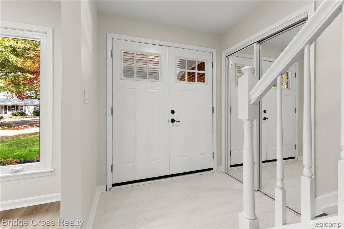 Lathrup Village, MI 48076,17537 Roseland BLVD