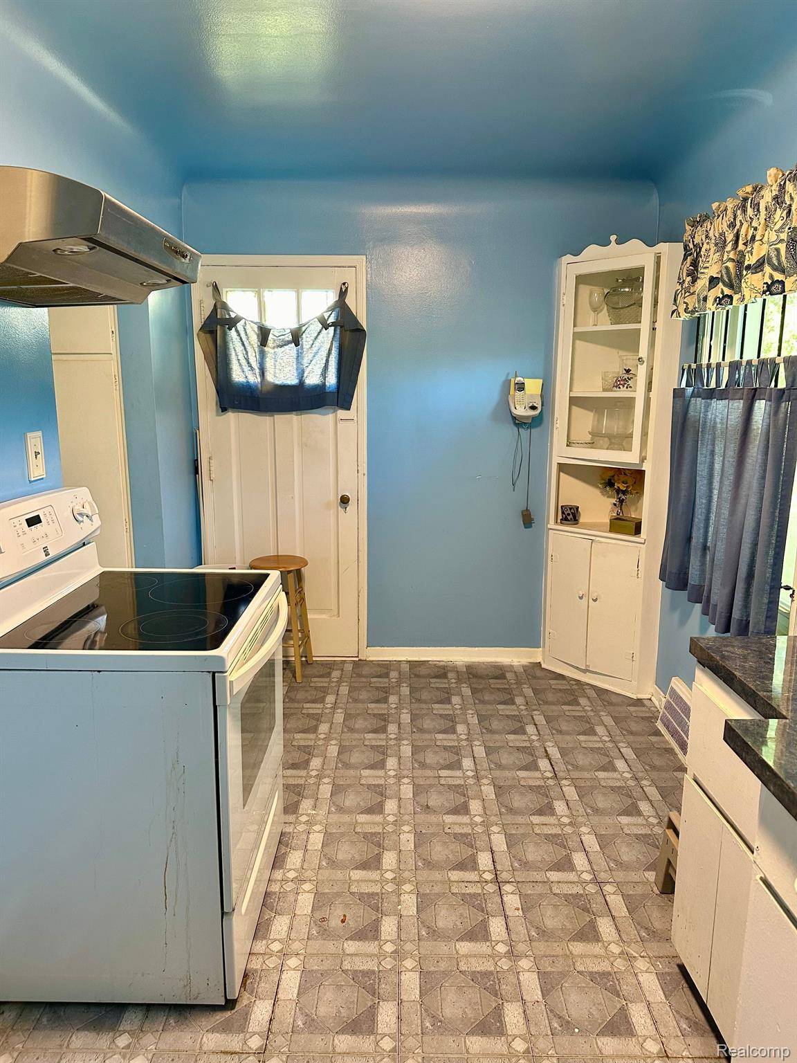 Detroit, MI 48204,9364 OHIO ST