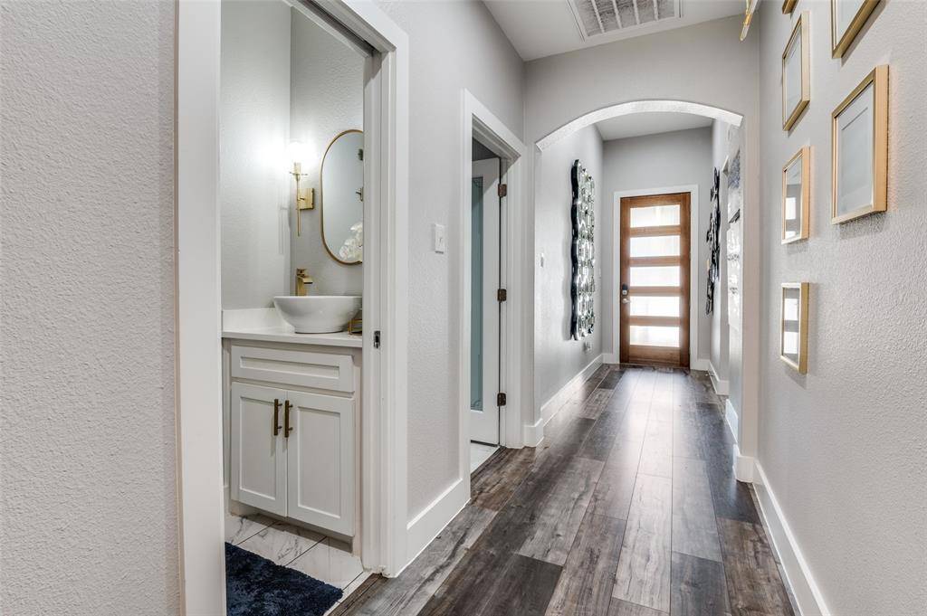 Lancaster, TX 75146,216 Melrose Lane