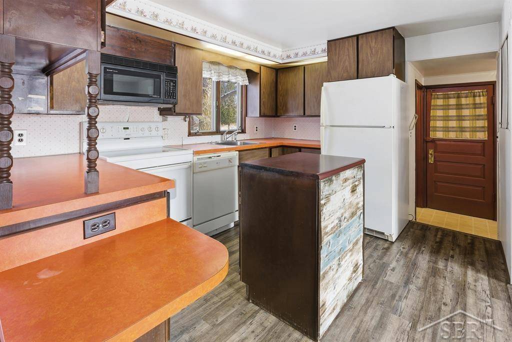 Midland, MI 48640,1951 S Homer RD