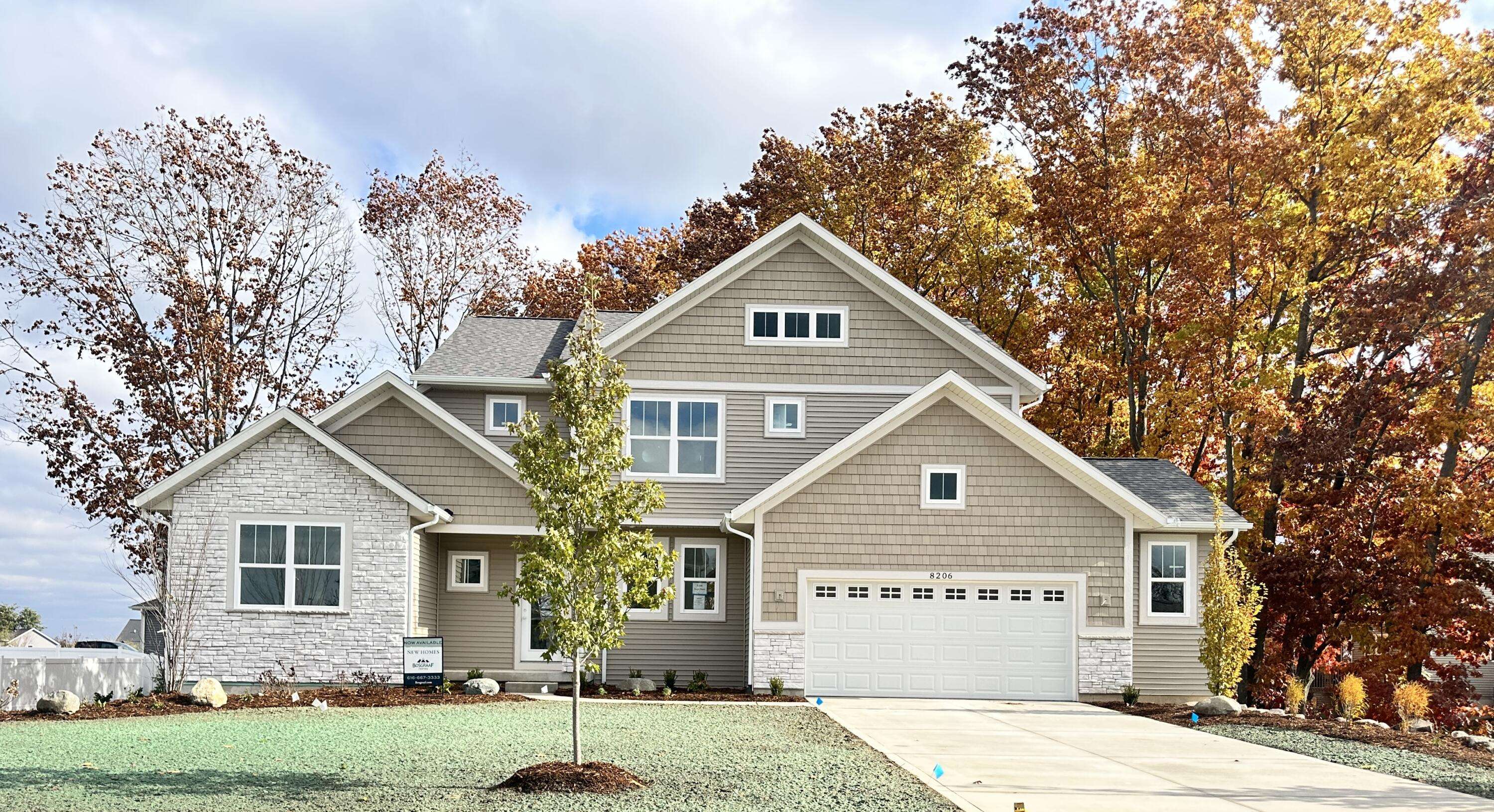 Jenison, MI 49428,8206 Eagle Peak DR