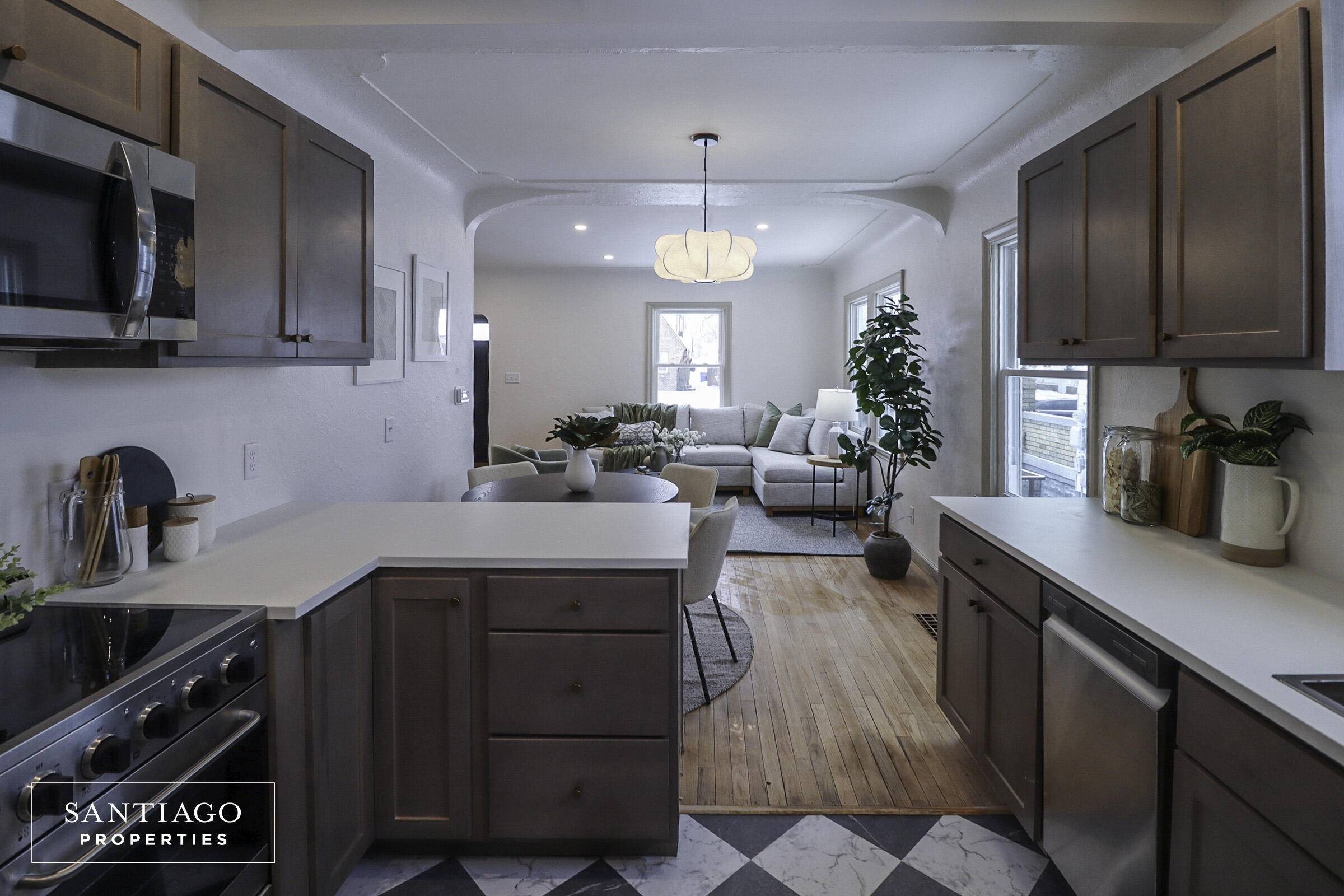 Grand Rapids, MI 49507,1015 Burton ST SE