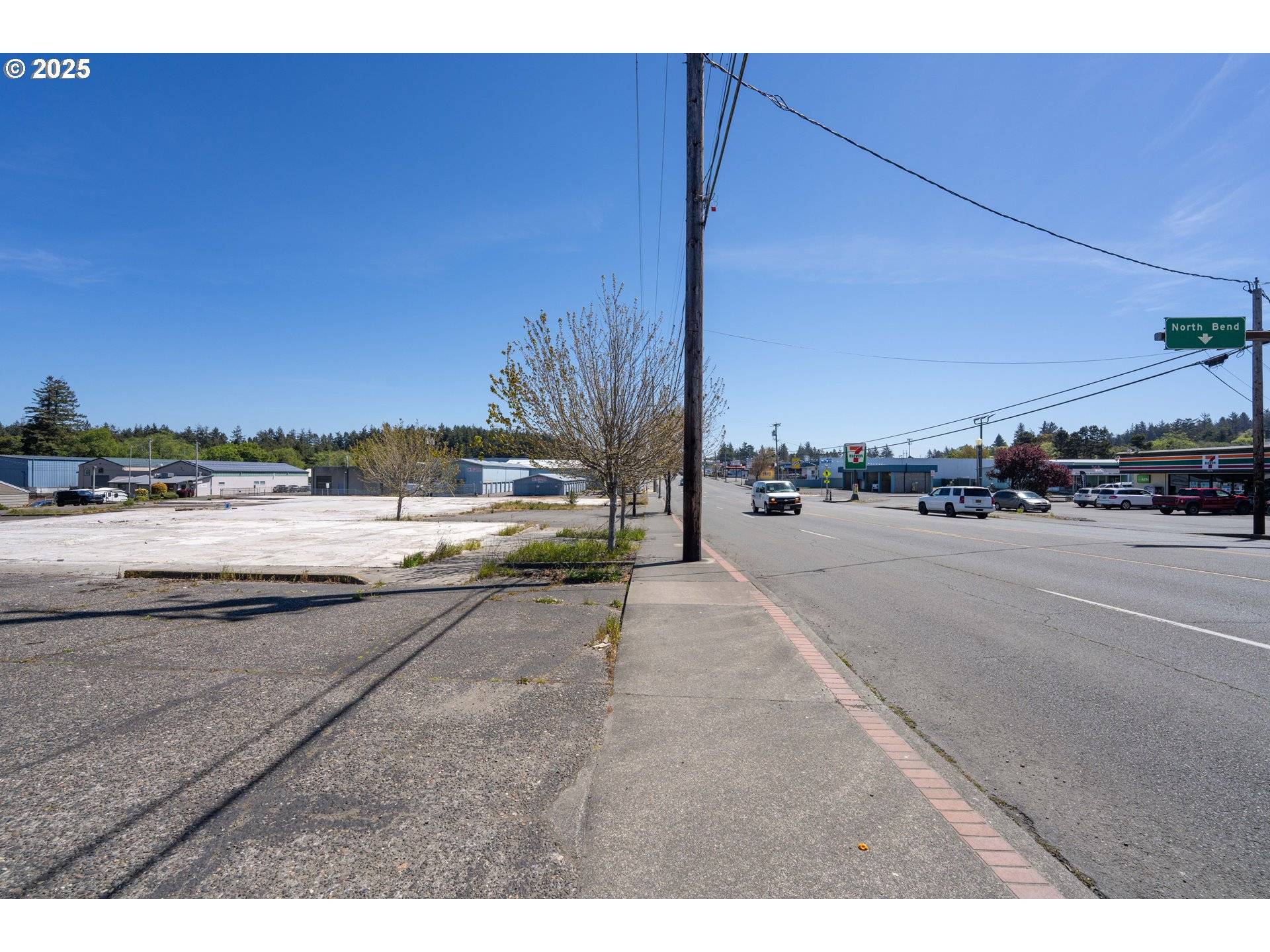 Coos Bay, OR 97420,1088 Newmark AVE