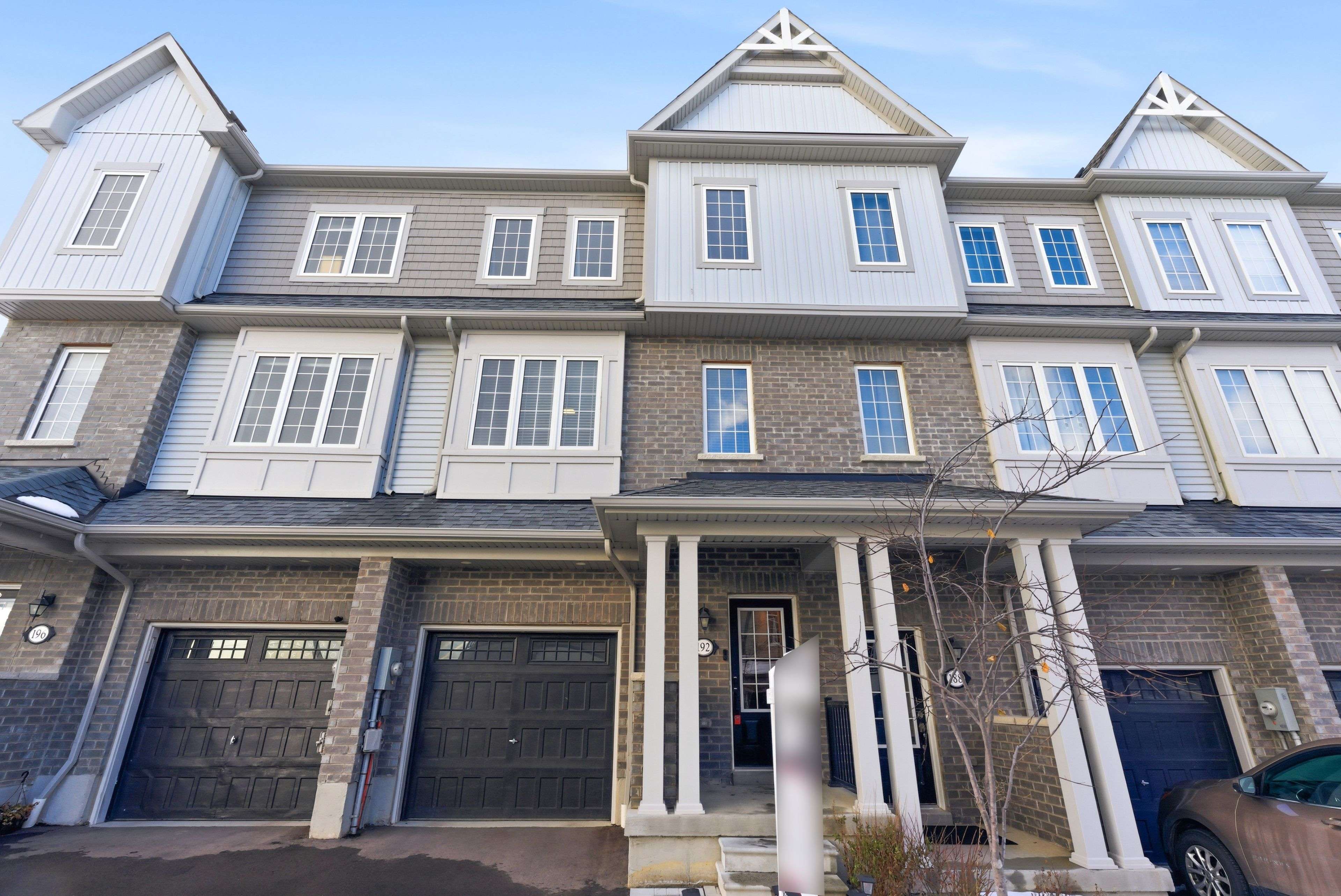 Clarington, ON L1C 7H7,192 Honey Crisp LN