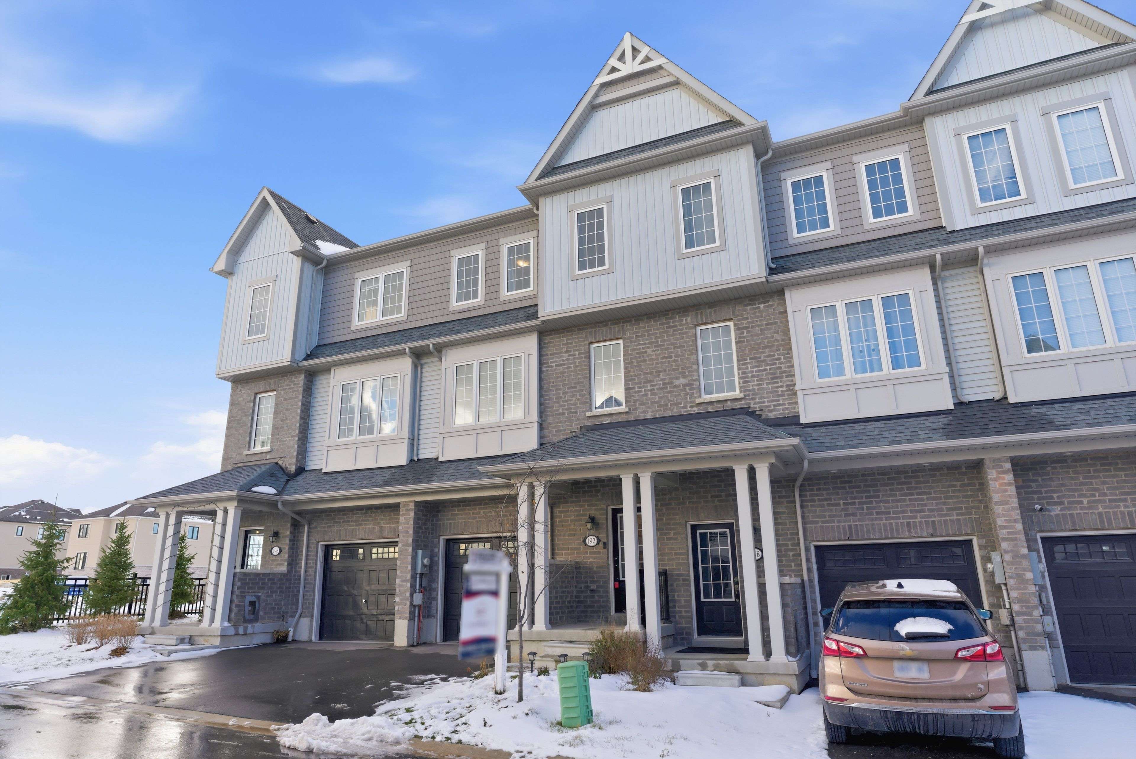 Clarington, ON L1C 7H7,192 Honey Crisp LN