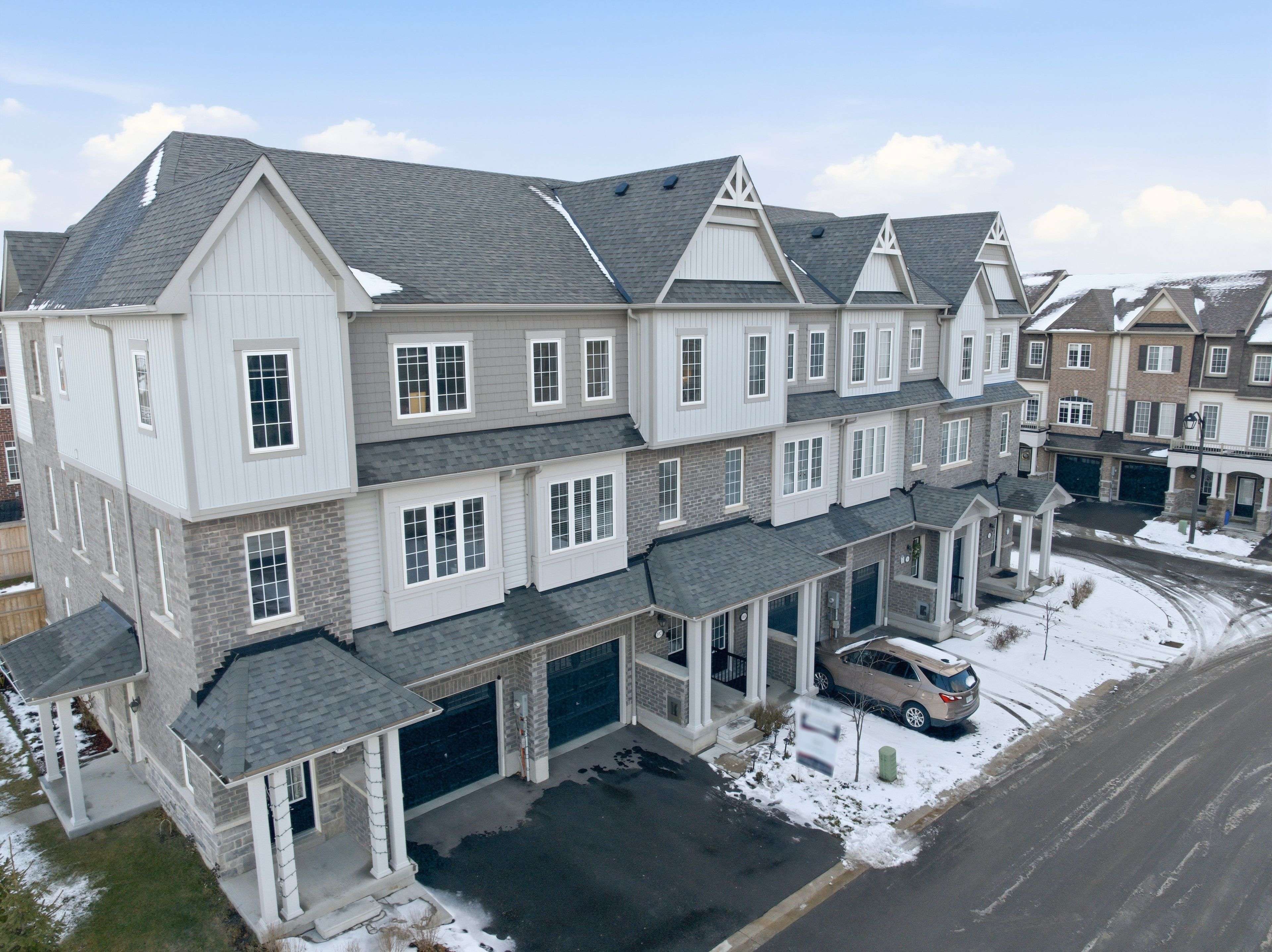 Clarington, ON L1C 7H7,192 Honey Crisp LN