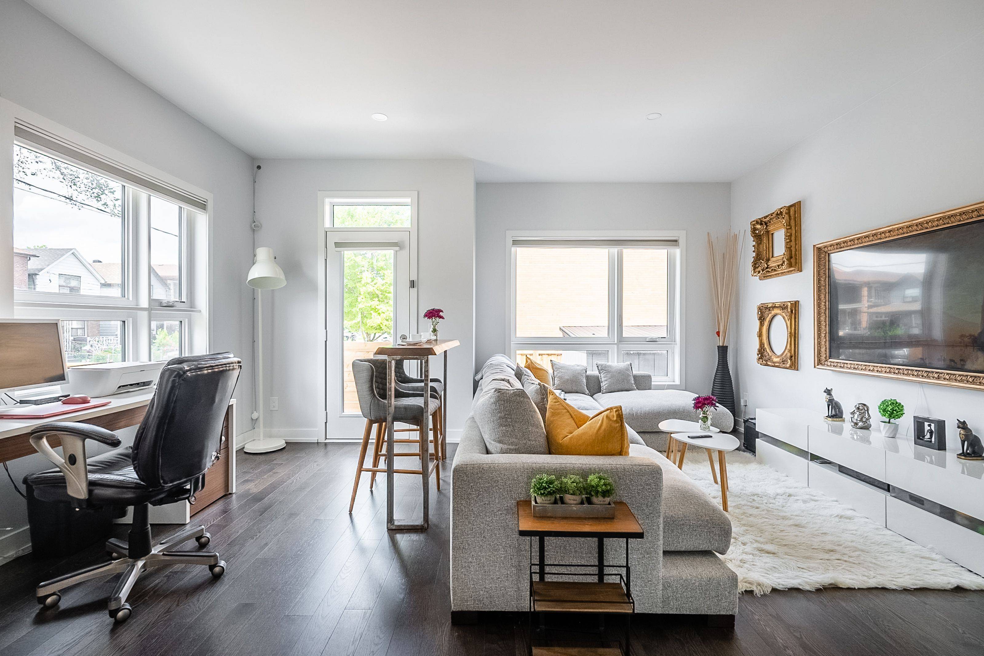 Toronto W03, ON M6E 2E3,27 Thornton AVE #Entire