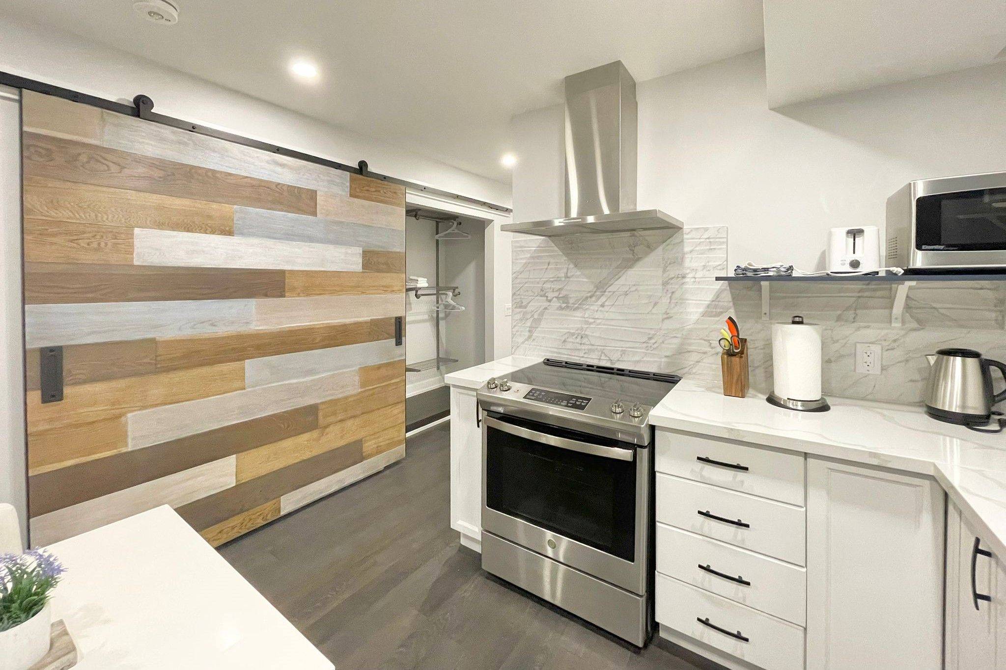 Toronto W03, ON M6E 2E3,27 Thornton AVE #Lower