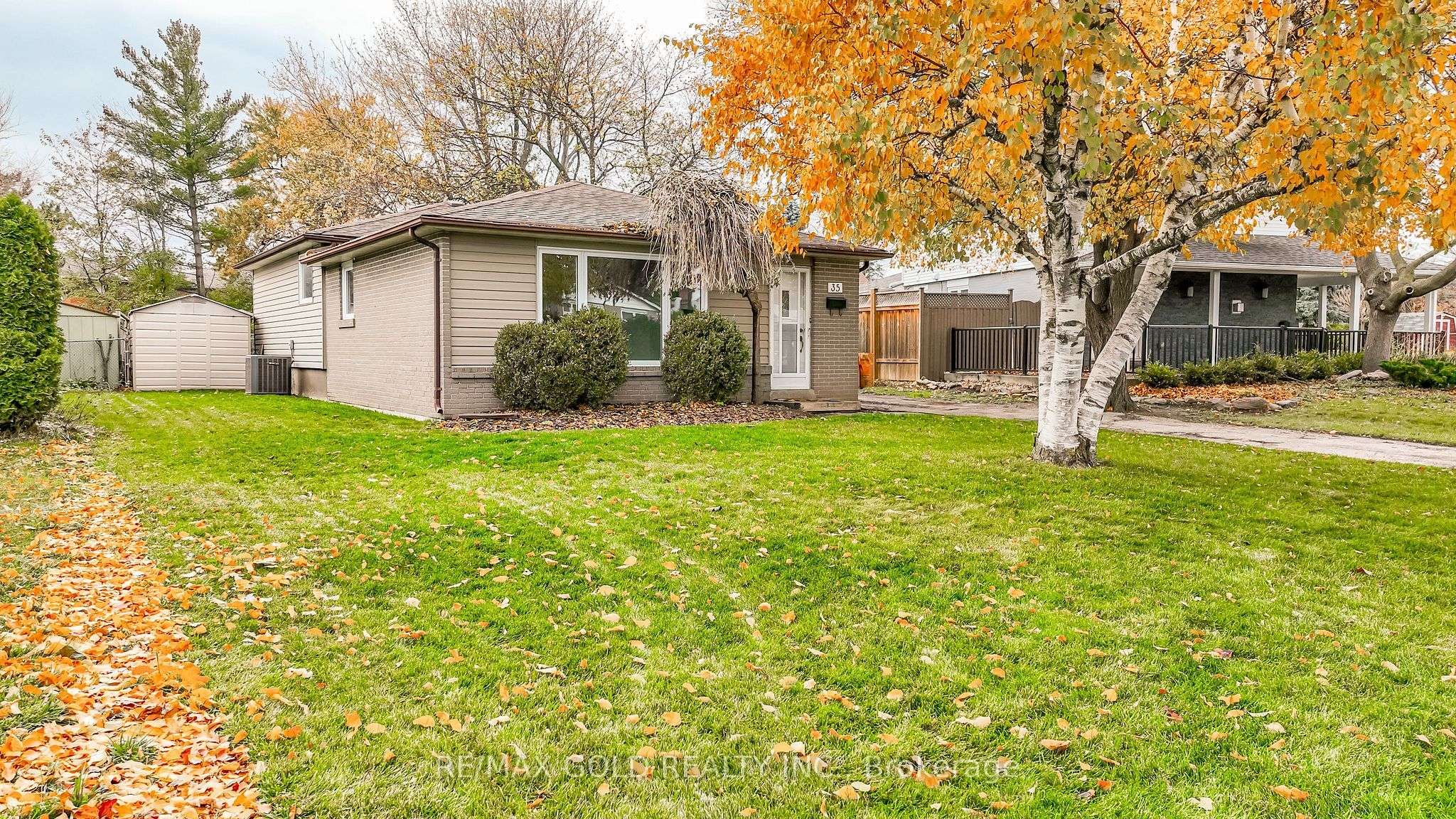 Brampton, ON L6T 3J9,35 Duke RD