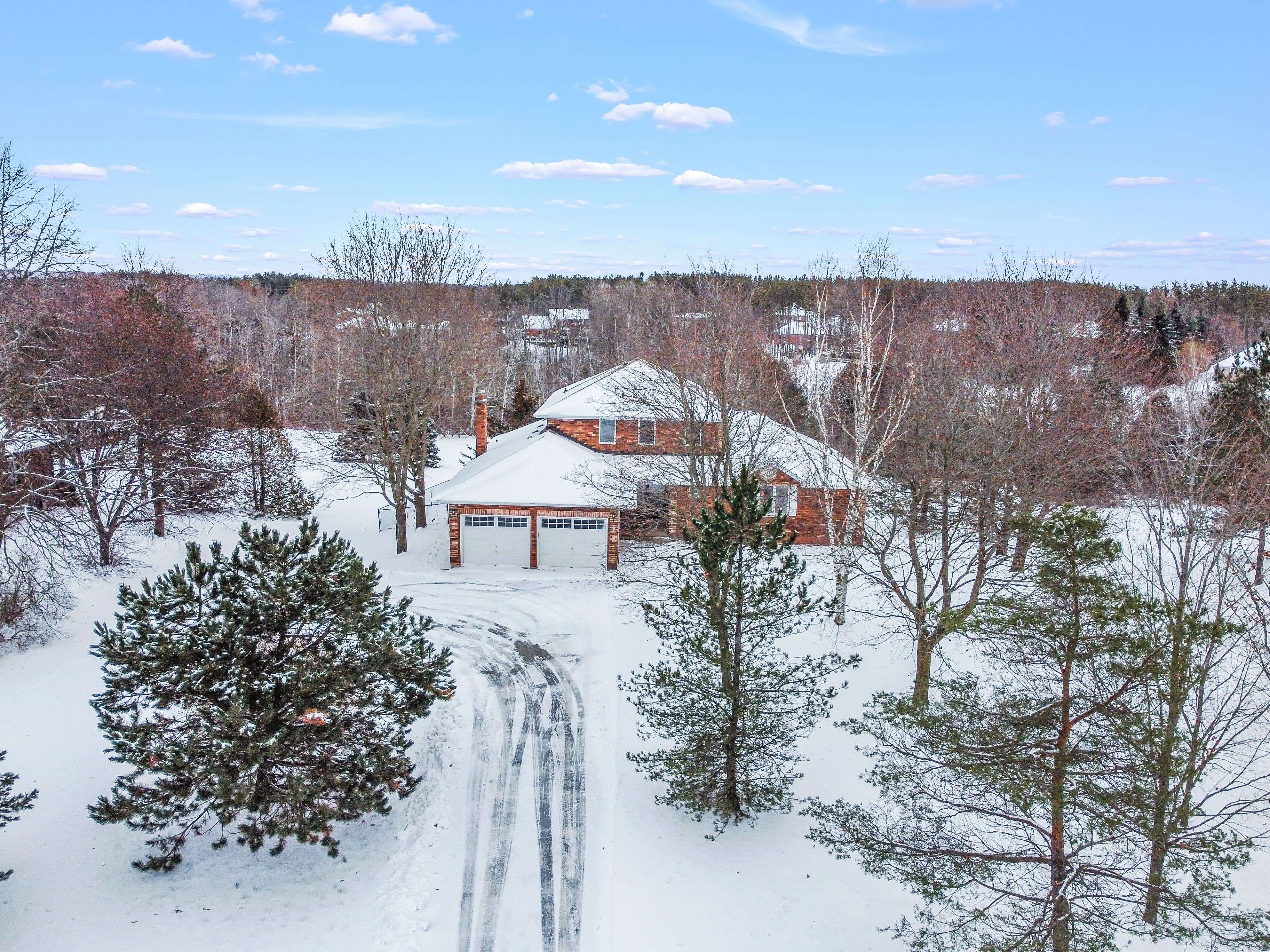 Erin, ON N0B 1T0,6 Cedar Ridge CT